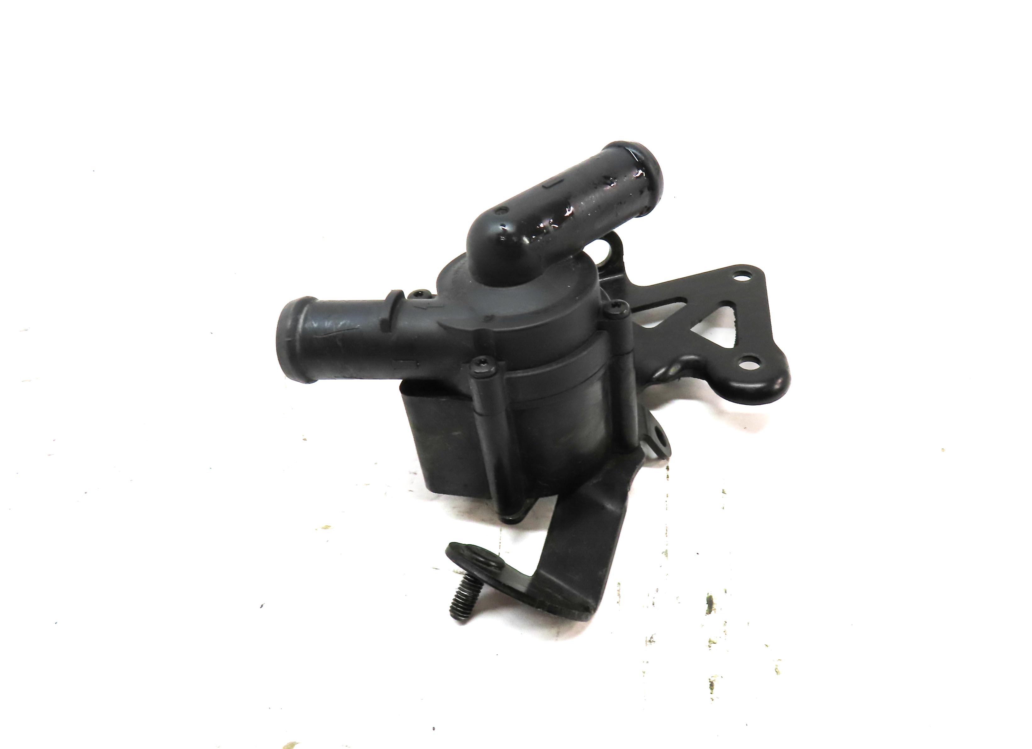 2013 AUDI A8 (D4 4H) 4.0L CEUA ENGINE AUXILIARY WATER PUMP 079965561 — exact item pictured