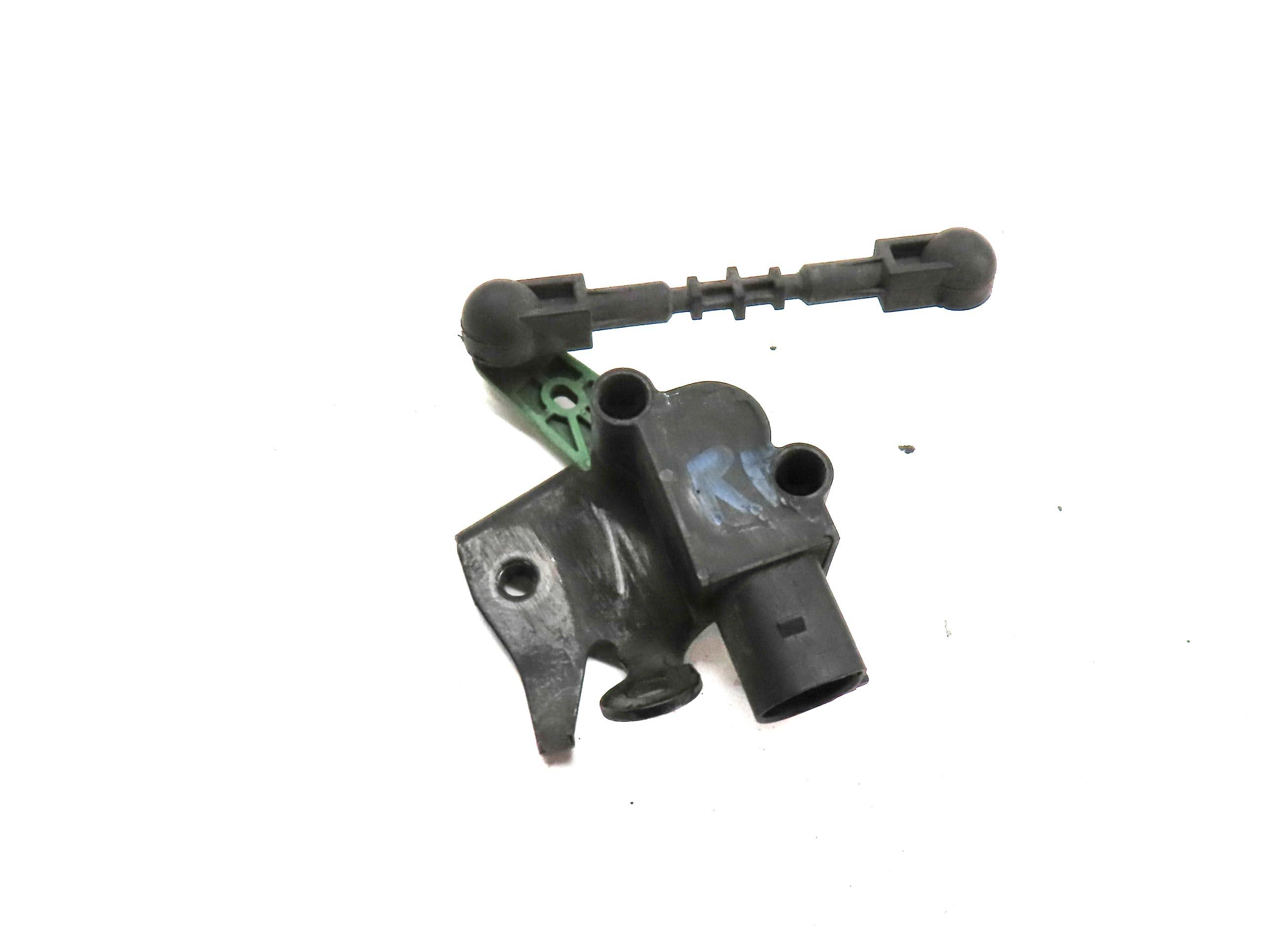 2013 AUDI A8 (D4 4H) FRONT RIGHT PASSENGER SUSPENSION HEIGHT LEVEL SENSOR w/ ARM — exact item pictured