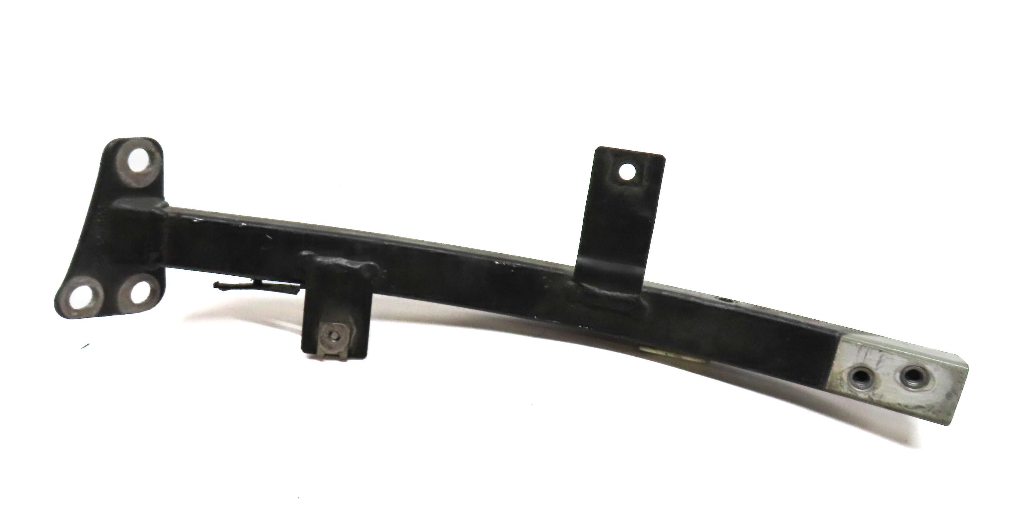 2013 AUDI A8 (D4 4H) FRONT LEFT DRIVER FENDER SUPPORT MOUNT BRACKET 4H0821393 — exact item pictured