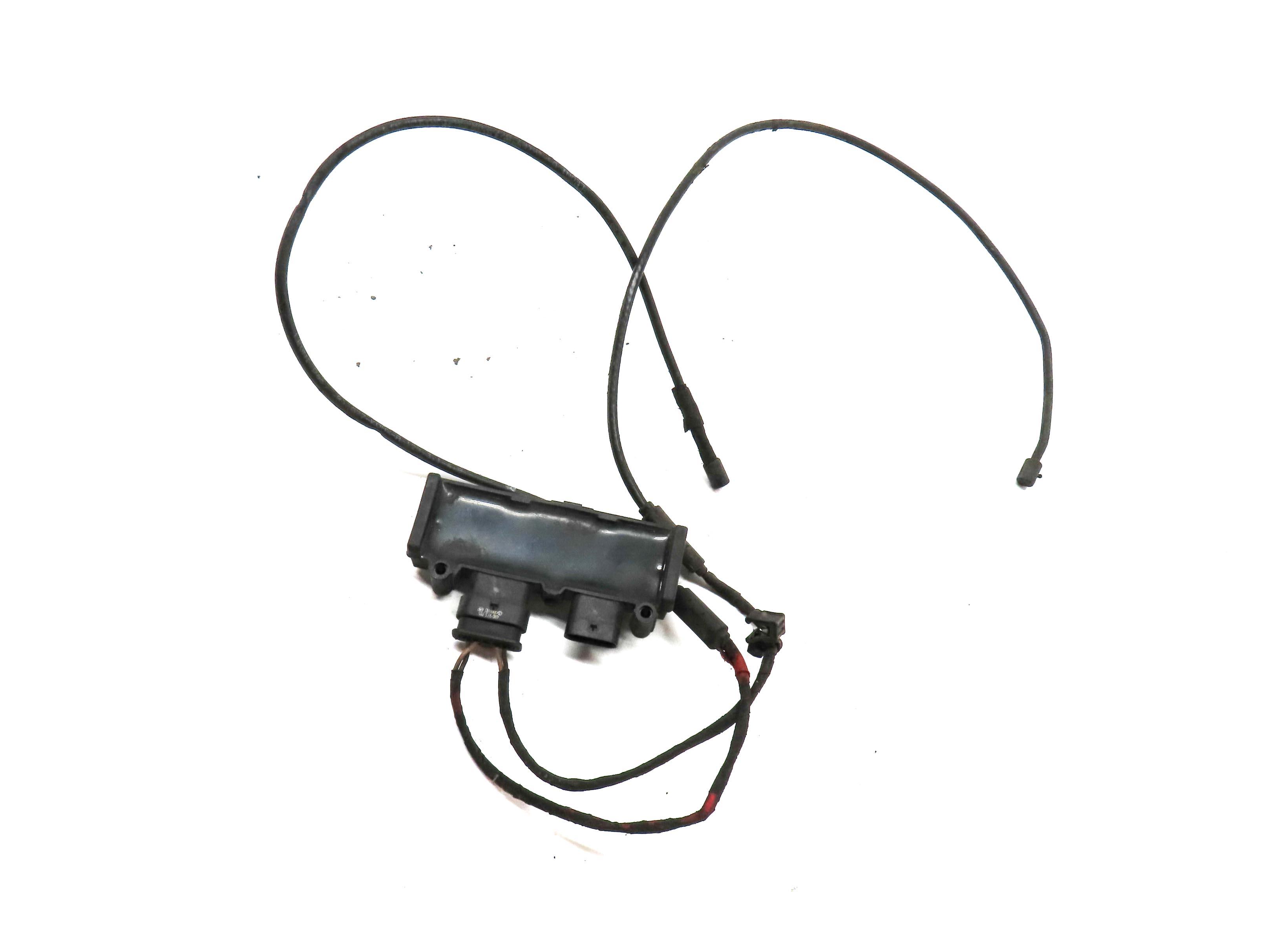 2013 AUDI A8 (D4 4H) TRUNK EASY OPEN CONTROL MODULE & WIRE SENSOR ANTENNAS — exact item pictured