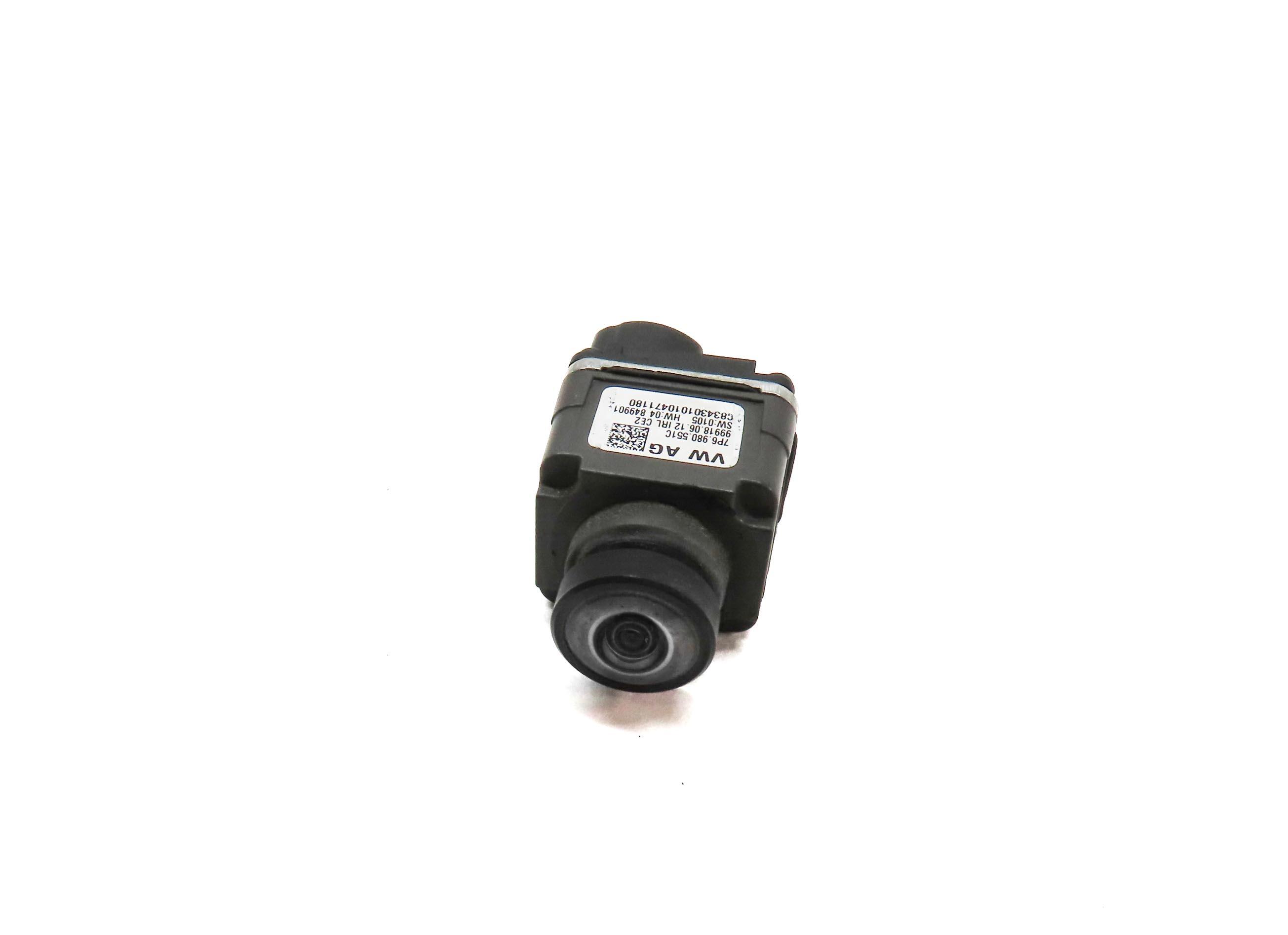 2013 AUDI A8 (D4 4H) REAR SURROUND VIEW CAMERA 7P6980551C — exact item pictured