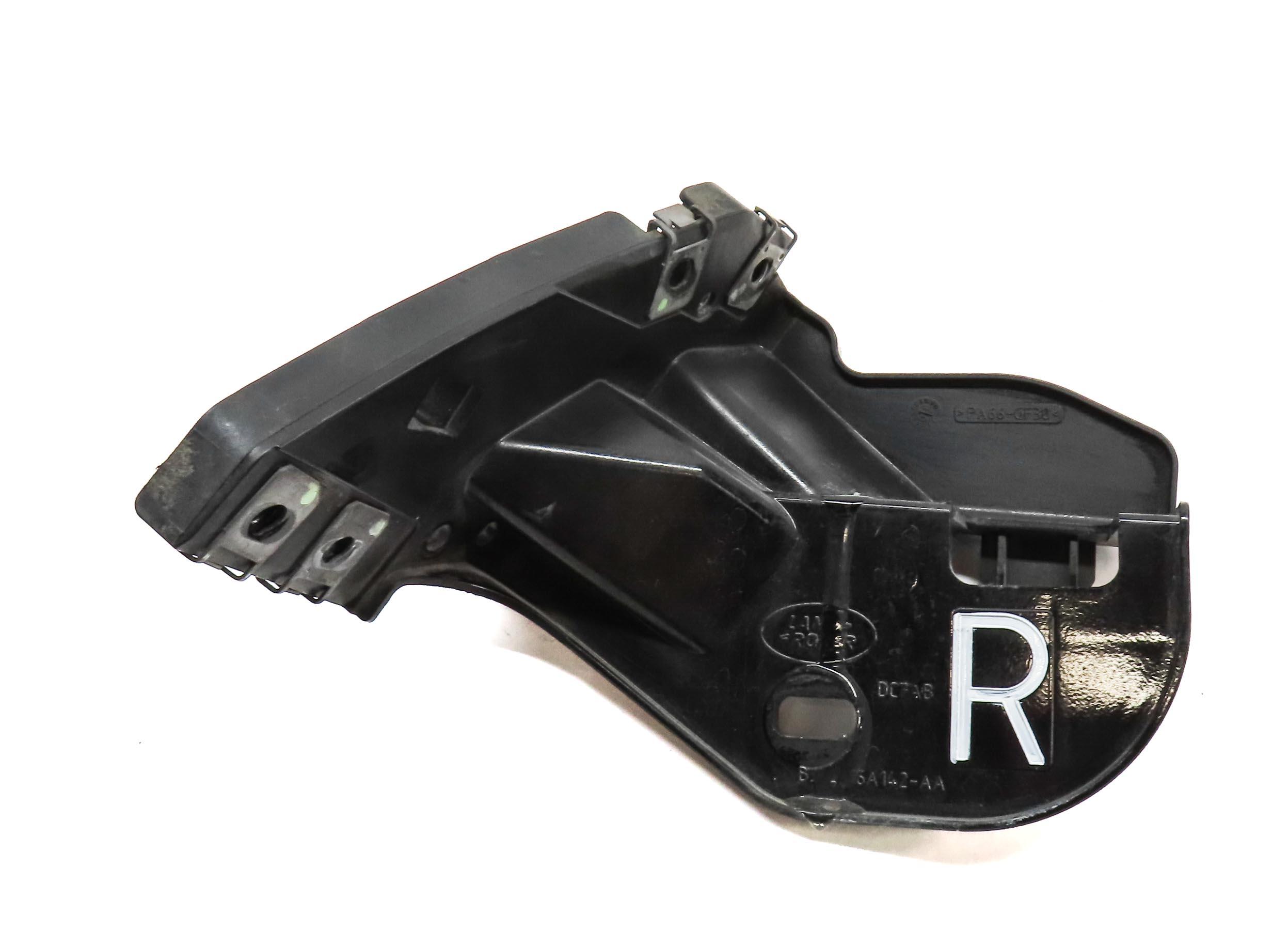 2012 RANGE ROVER EVOQUE (L538) FRONT RIGHT PASSENGER FENDER MOUNT BRACKET BLACK — exact item pictured