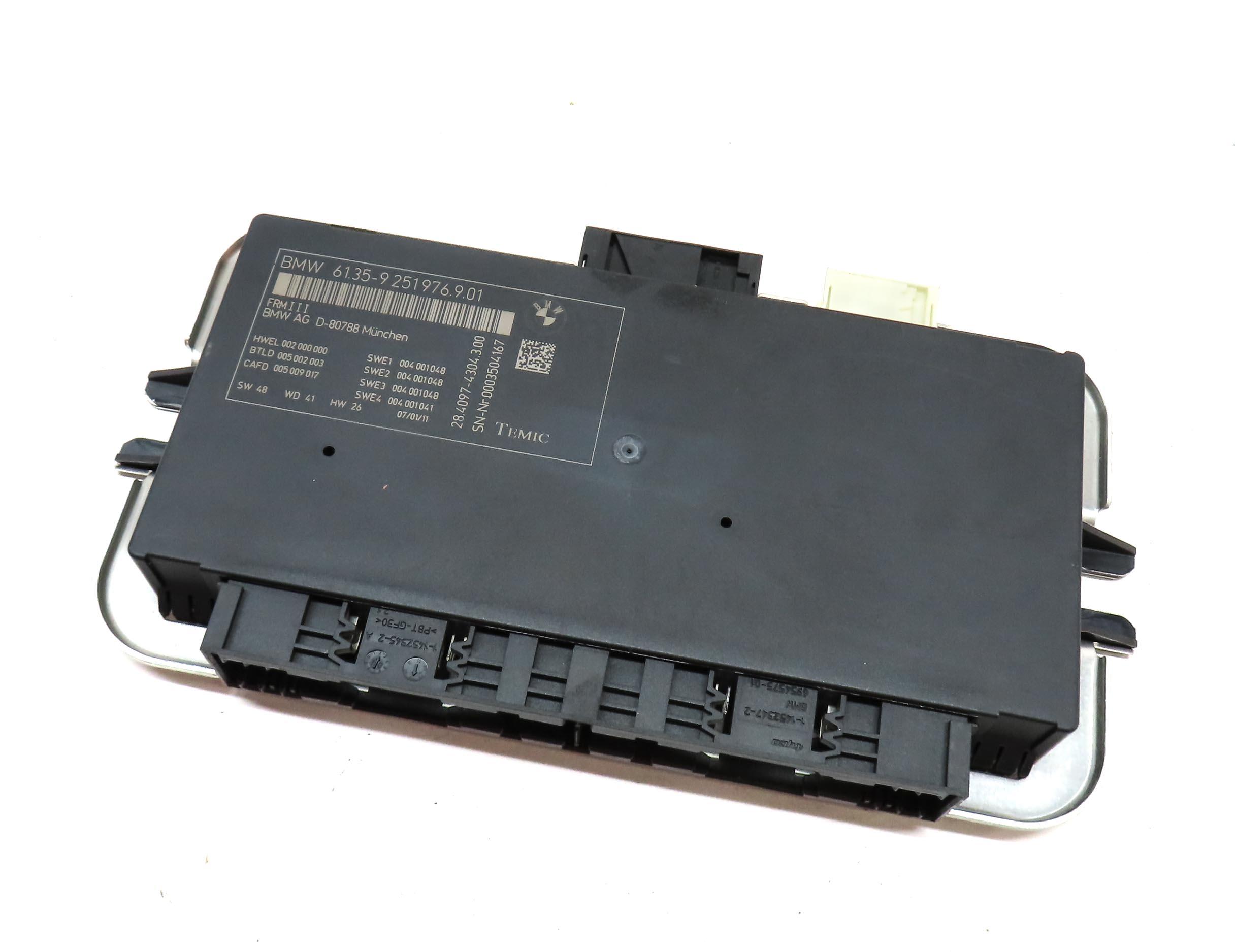 10-17 BMW 5 6 7 M5 X3 X4 (F06 F10 F12 F25 F26) FRM III BODY LIGHT MODULE 3-PLUG — exact item pictured