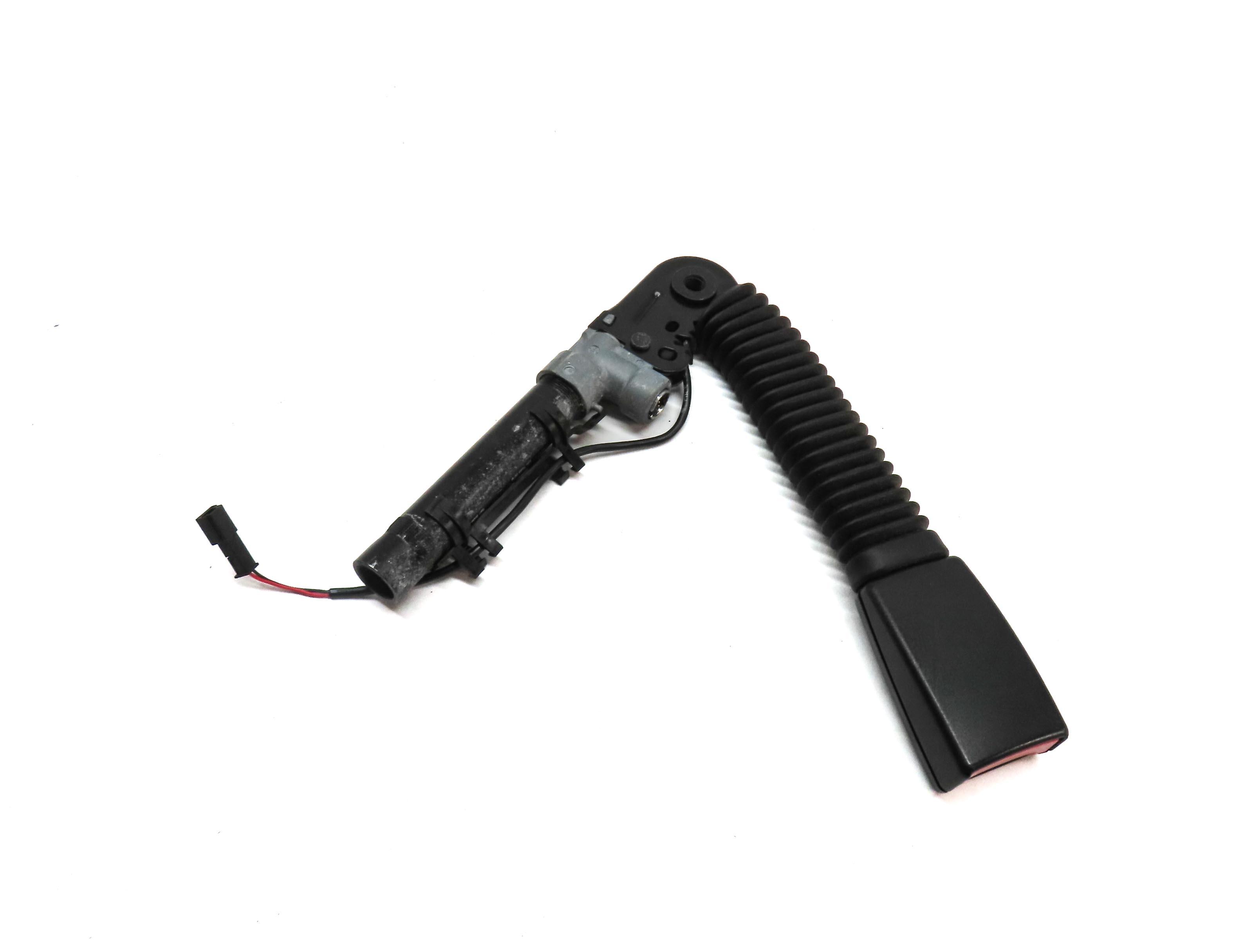 10-17 BMW 5 7 GT SERIES (F01 F07 F10) FRONT LEFT DRIVER SEATBELT BUCKLE RECEIVER — exact item pictured