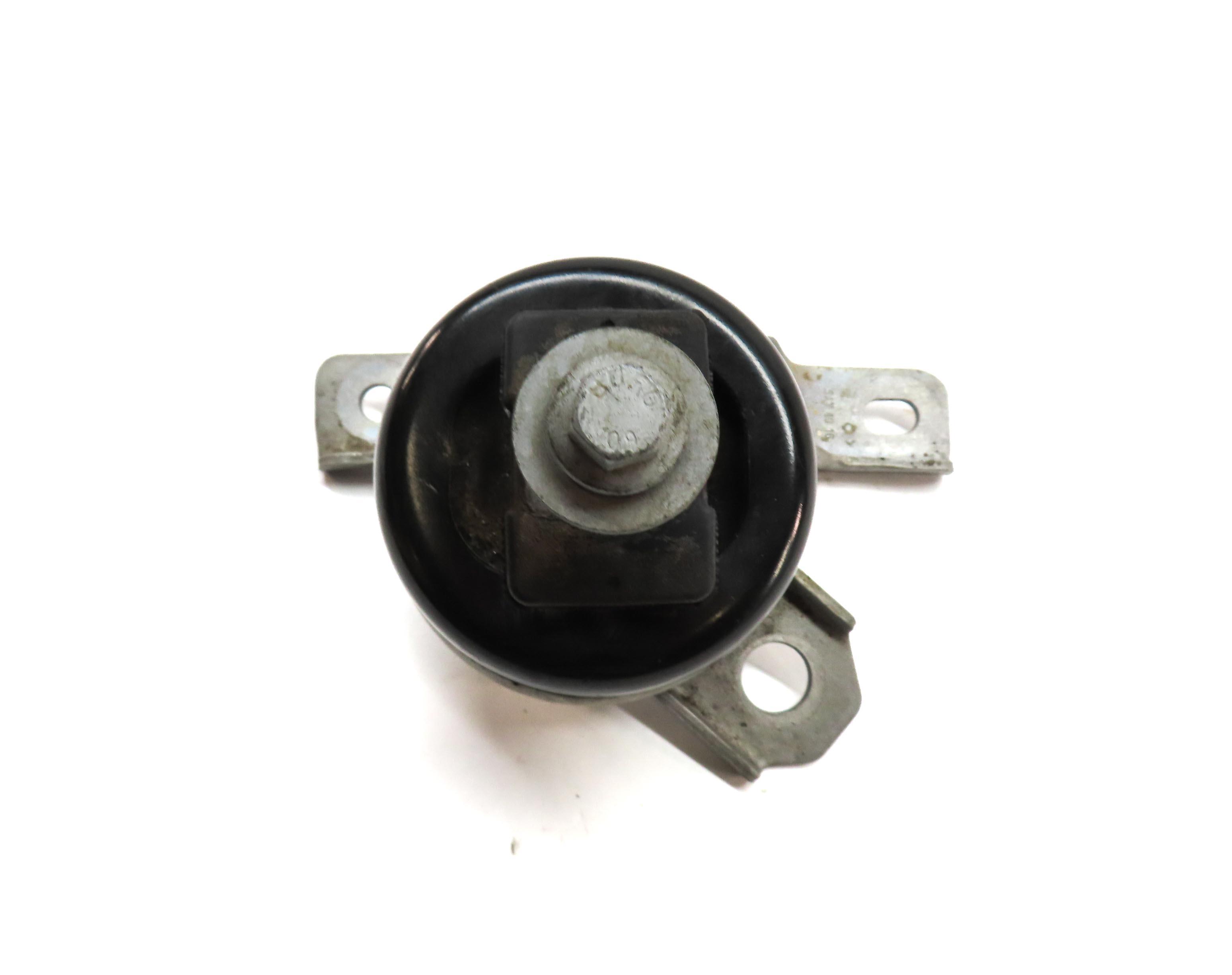 2017 LAND ROVER DISCOVERY SPORT (L550) 2.0L RIGHT ENGINE MOTOR MOUNT BRACKET — exact item pictured