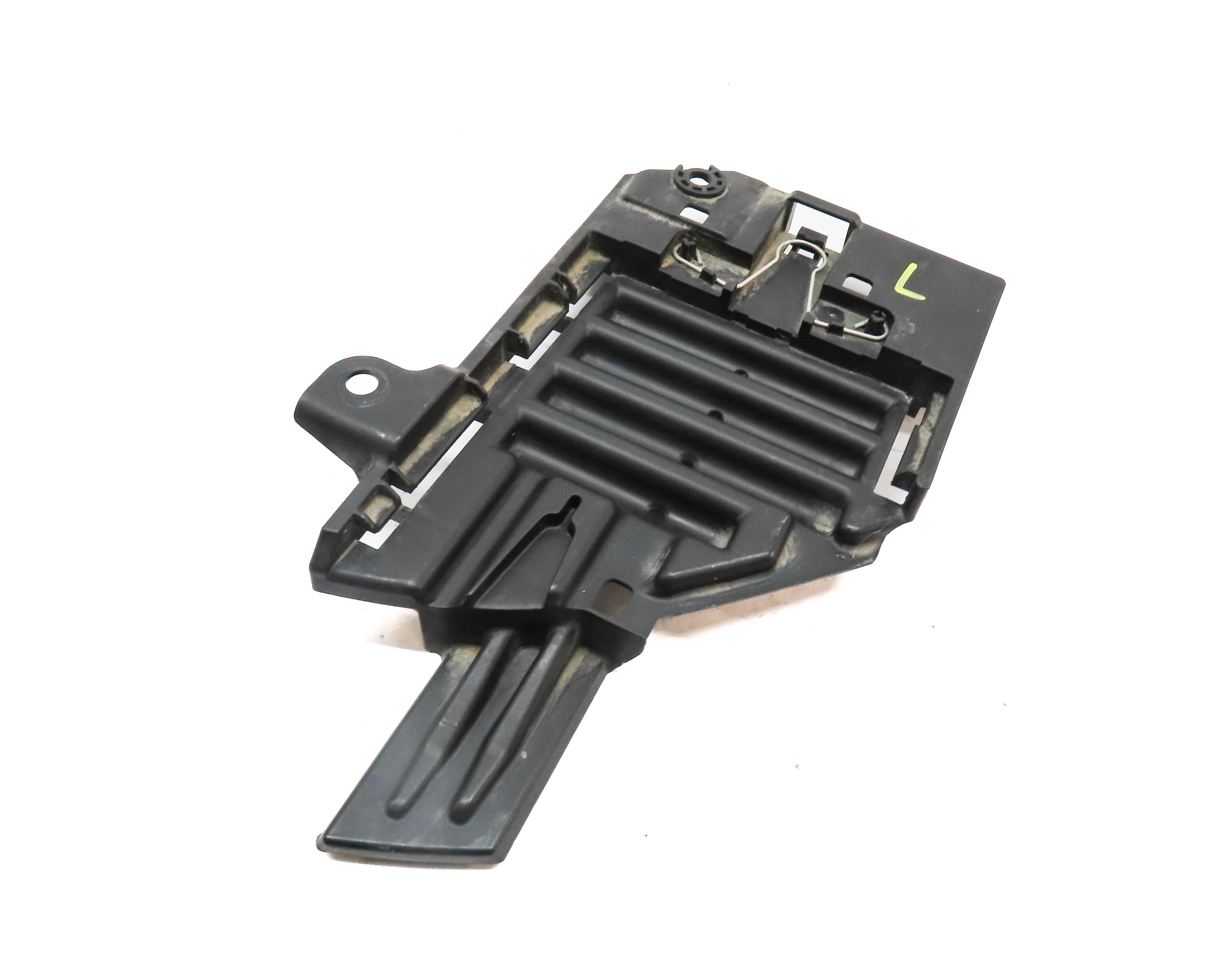 2017 LAND ROVER DISCOVERY SPORT (L550) FRONT LEFT DRIVER HEADLIGHT MOUNT BRACKET — exact item pictured