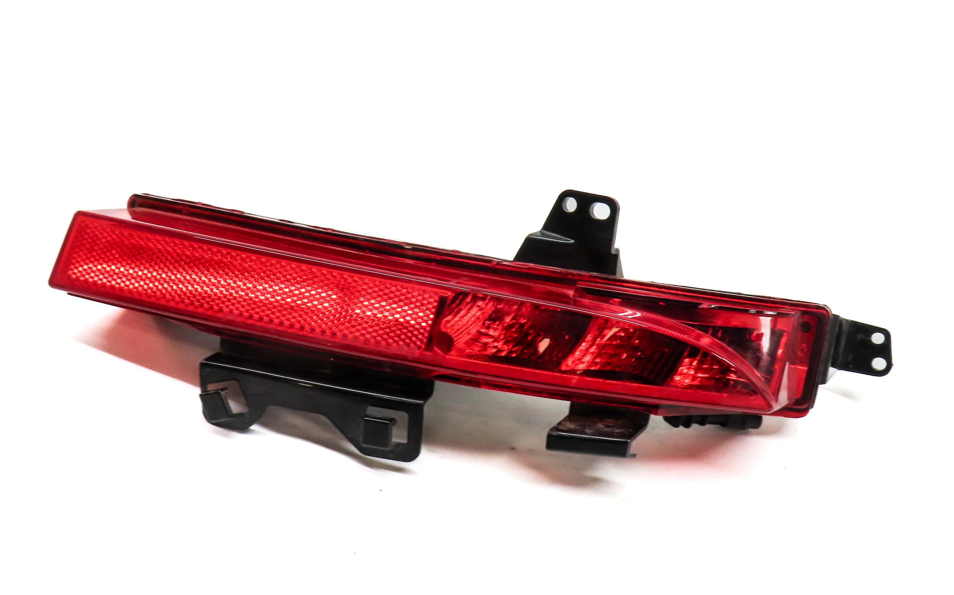 15-19 LAND ROVER DISCOVERY SPORT (L550) RIGHT REAR BUMPER TAILLIGHT LIGHT LAMP — exact item pictured