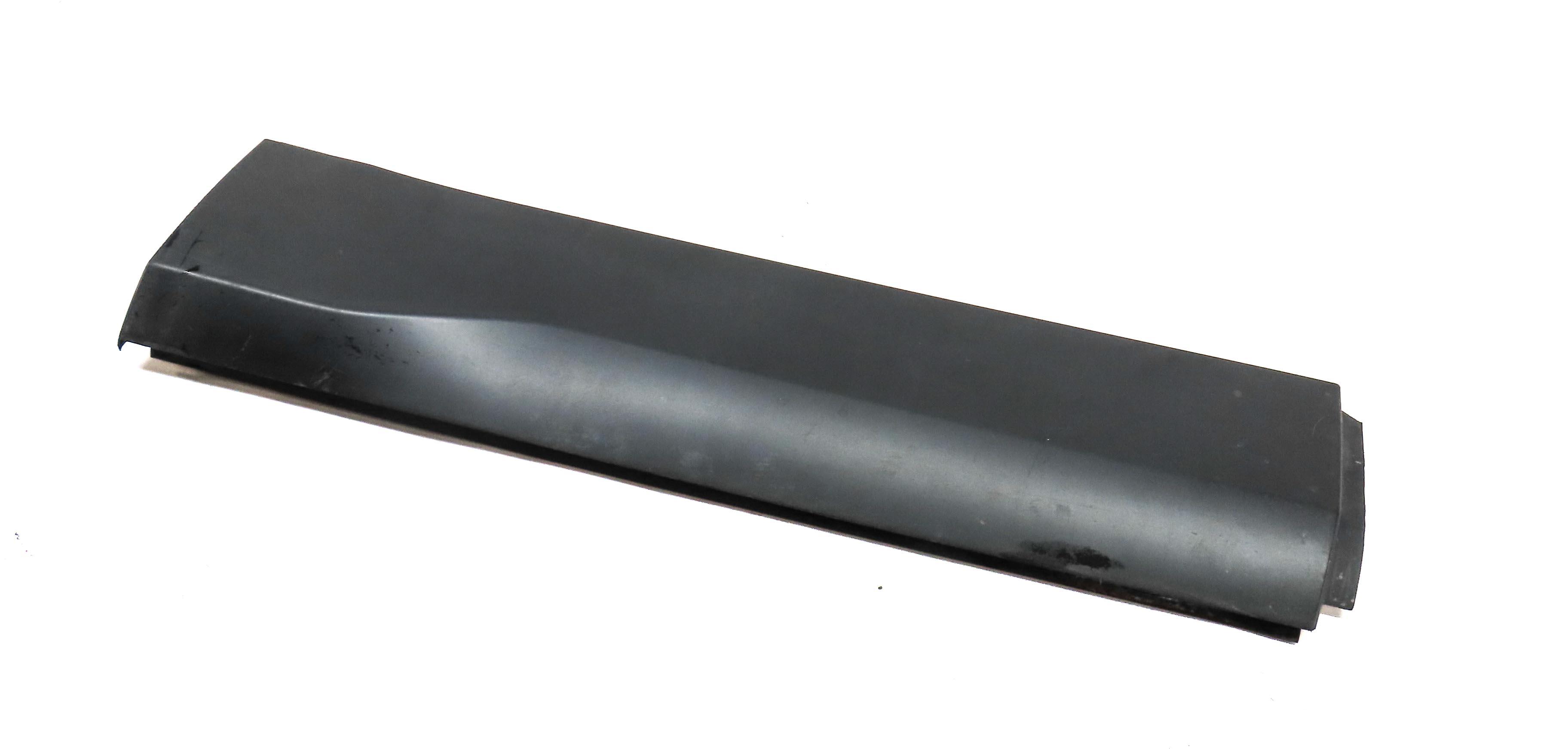 2015-2019 LAND ROVER DISCOVER SPORT (L550) REAR RIGHT LOWER DOOR MOULDING TRIM — exact item pictured