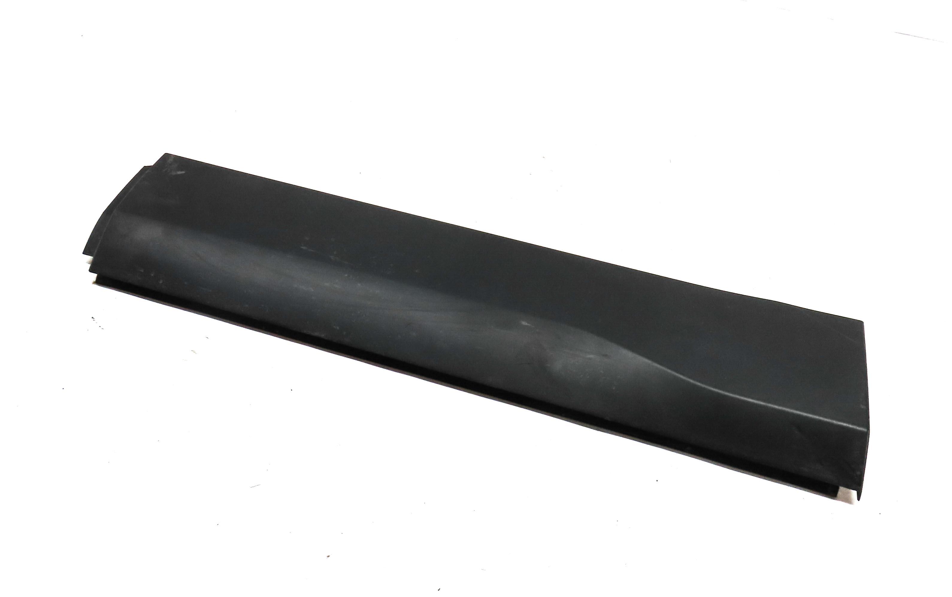 2015-2019 LAND ROVER DISCOVER SPORT (L550) REAR LEFT LOWER DOOR MOULDING TRIM — exact item pictured