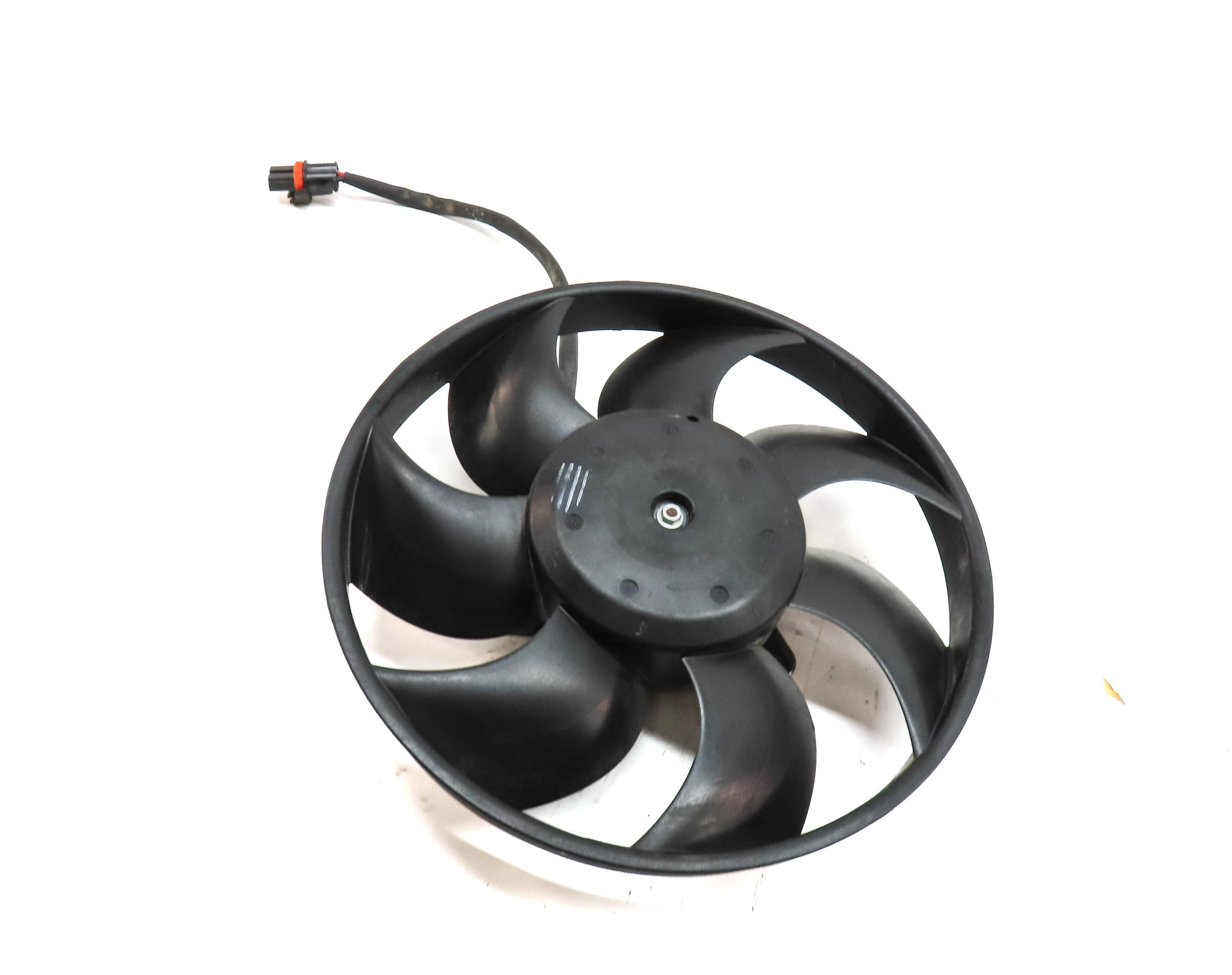 12-17 LR2 DISCOVERY SPORT EVOQUE (L538 L550) SMALL RADIATOR COOLING FAN & MOTOR — exact item pictured