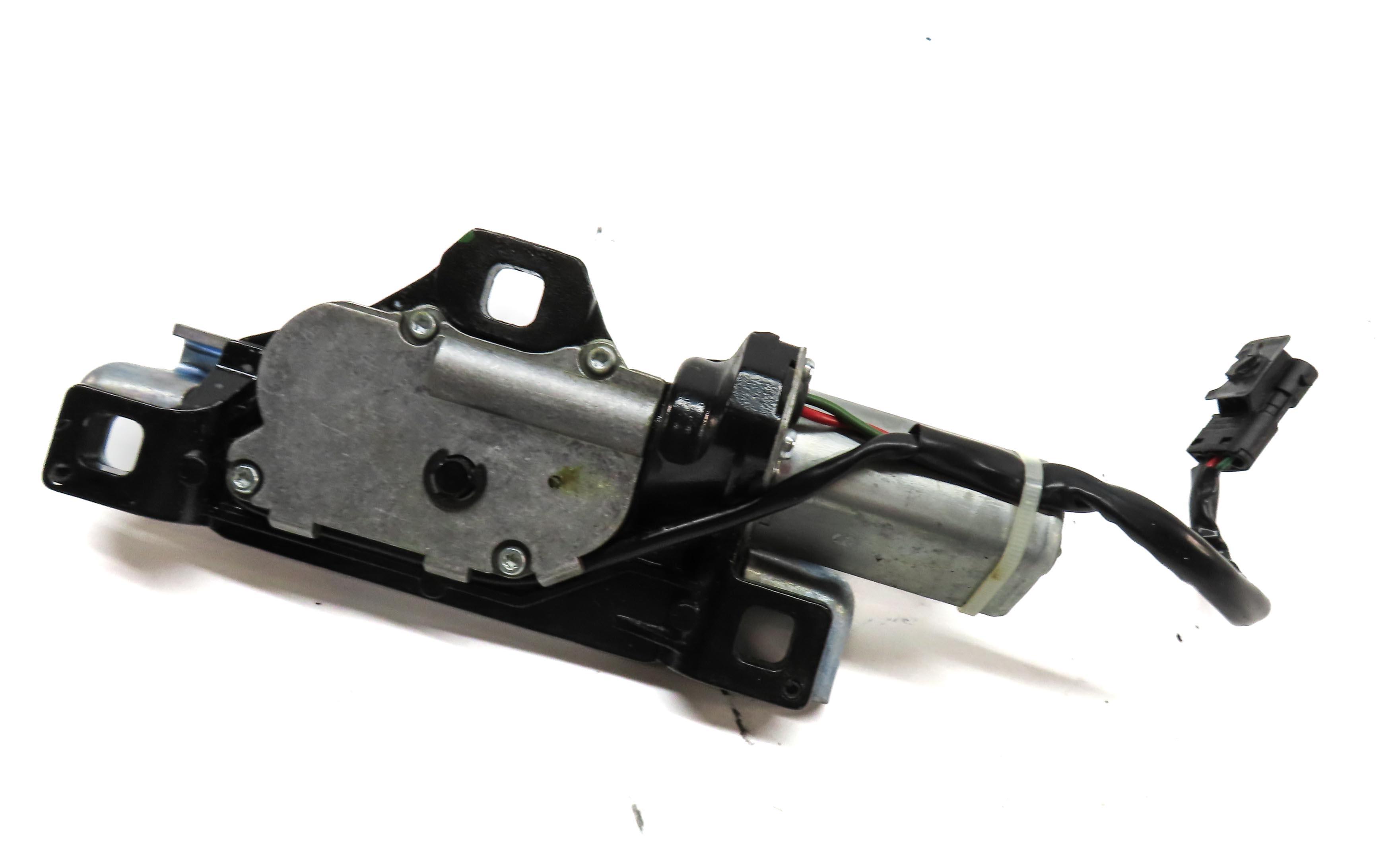 2011 BMW X6 (E71) REAR TRUNK LOCK LATCH ACTUATOR AUTO SOFT CLOSE ASSIST MOTOR — exact item pictured