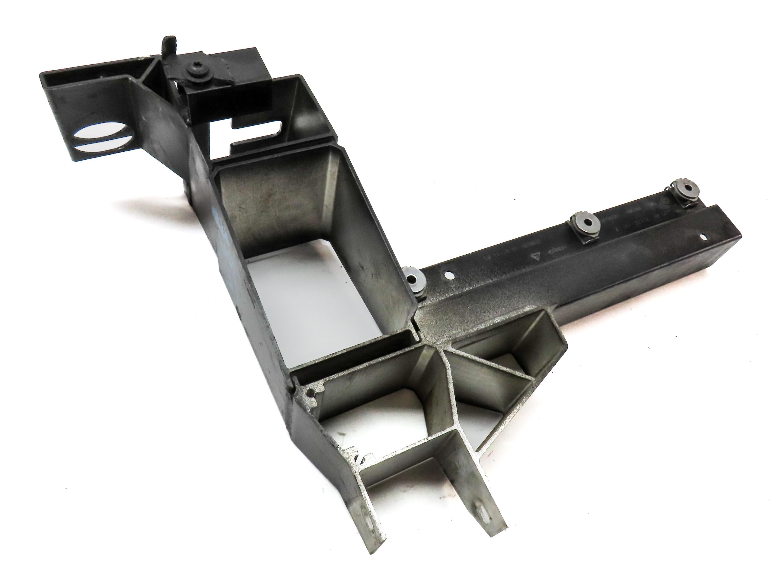 2014 BMW X3 (F25) FRONT LEFT DRIVER HEADLIGHT HEAD LIGHT LAMP MOUNT BRACKET — exact item pictured