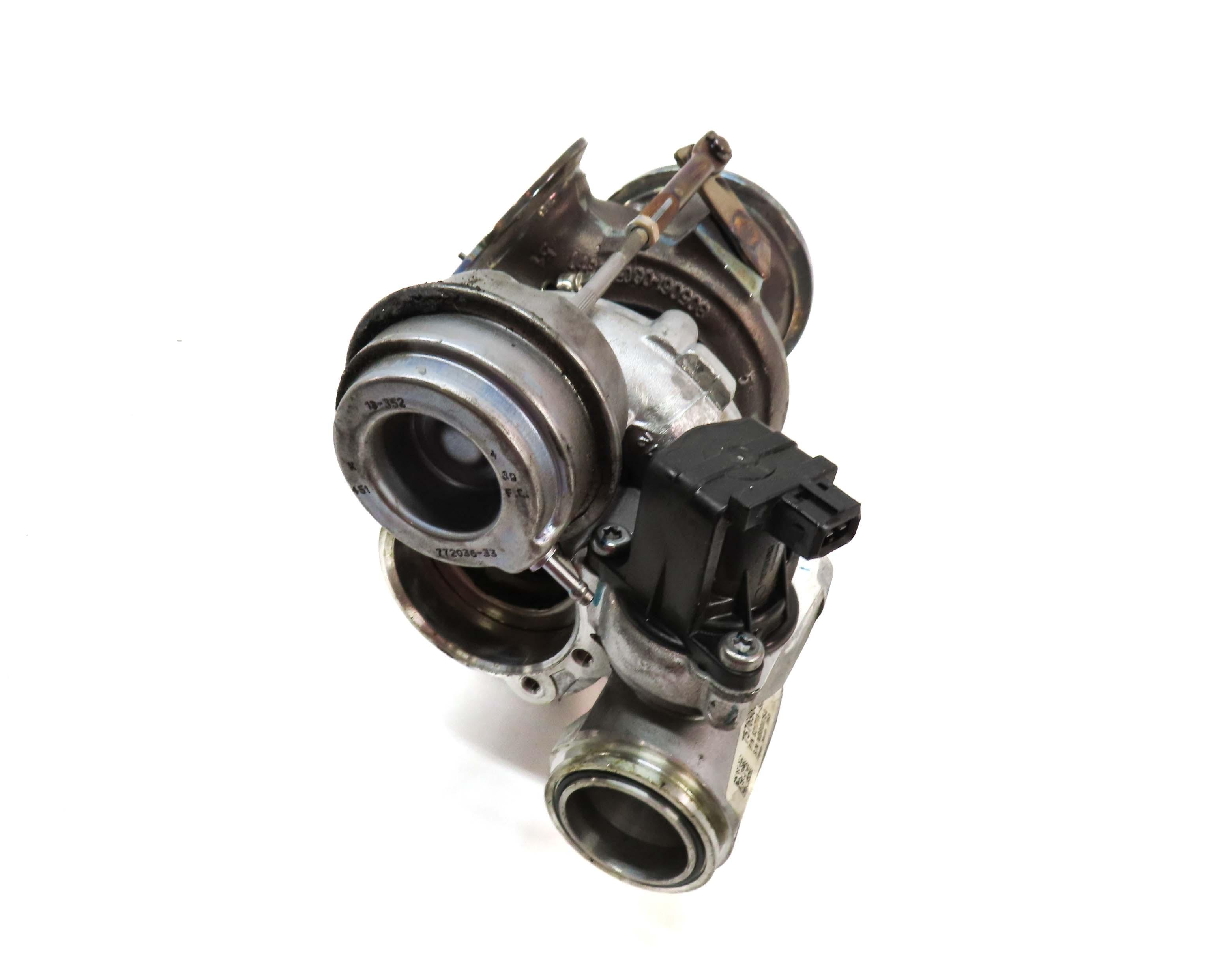 08-14 BMW 550i 750i X5 X6 (E70 E71 F01 F10) 4.4L N63 ENGINE - RIGHT TURBOCHARGER — exact item pictured