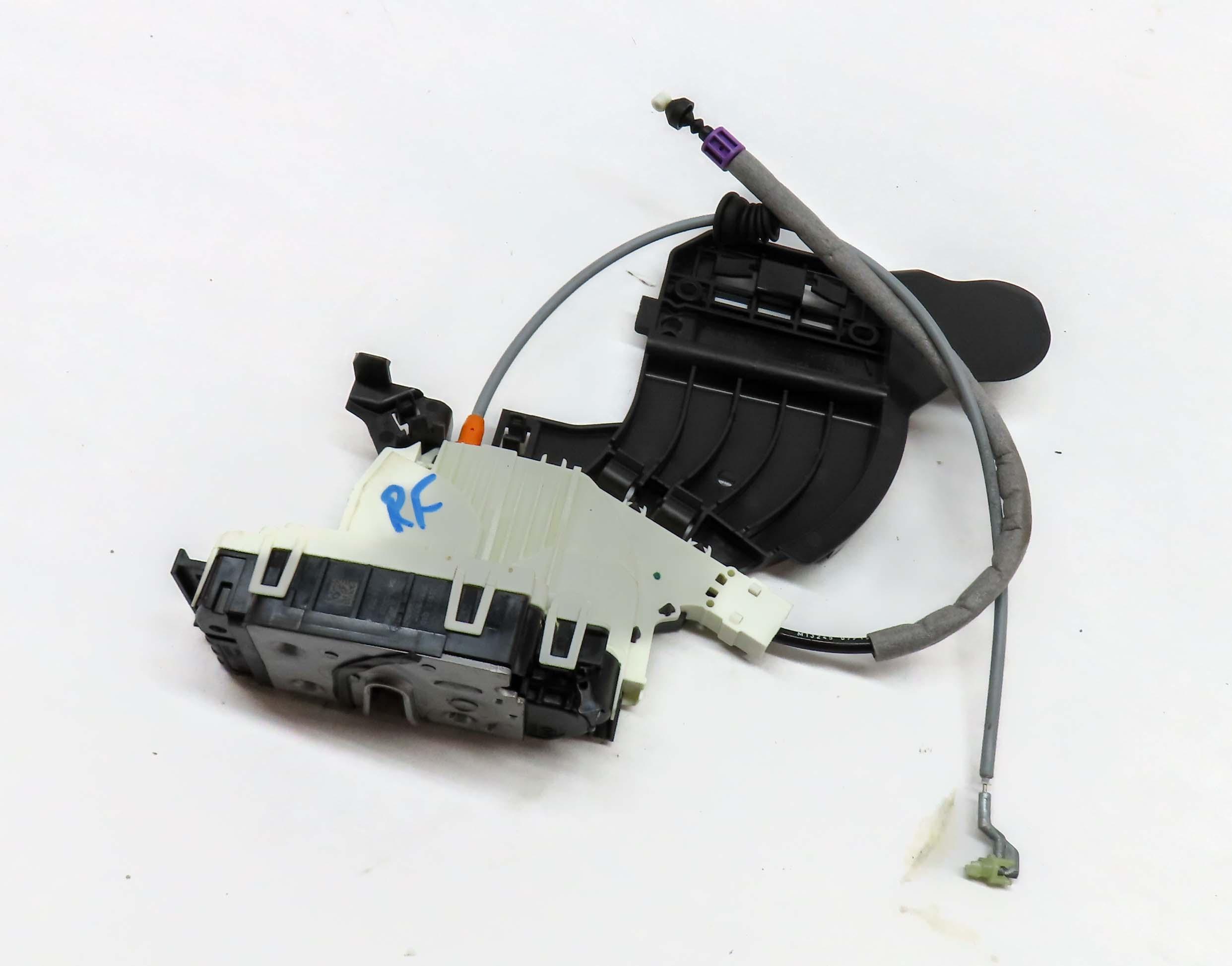 11-19 MERCEDES B CLA CLS E GL GLA ML (W166 W212 X166 X204) RIGHT REAR DOOR LATCH — exact item pictured
