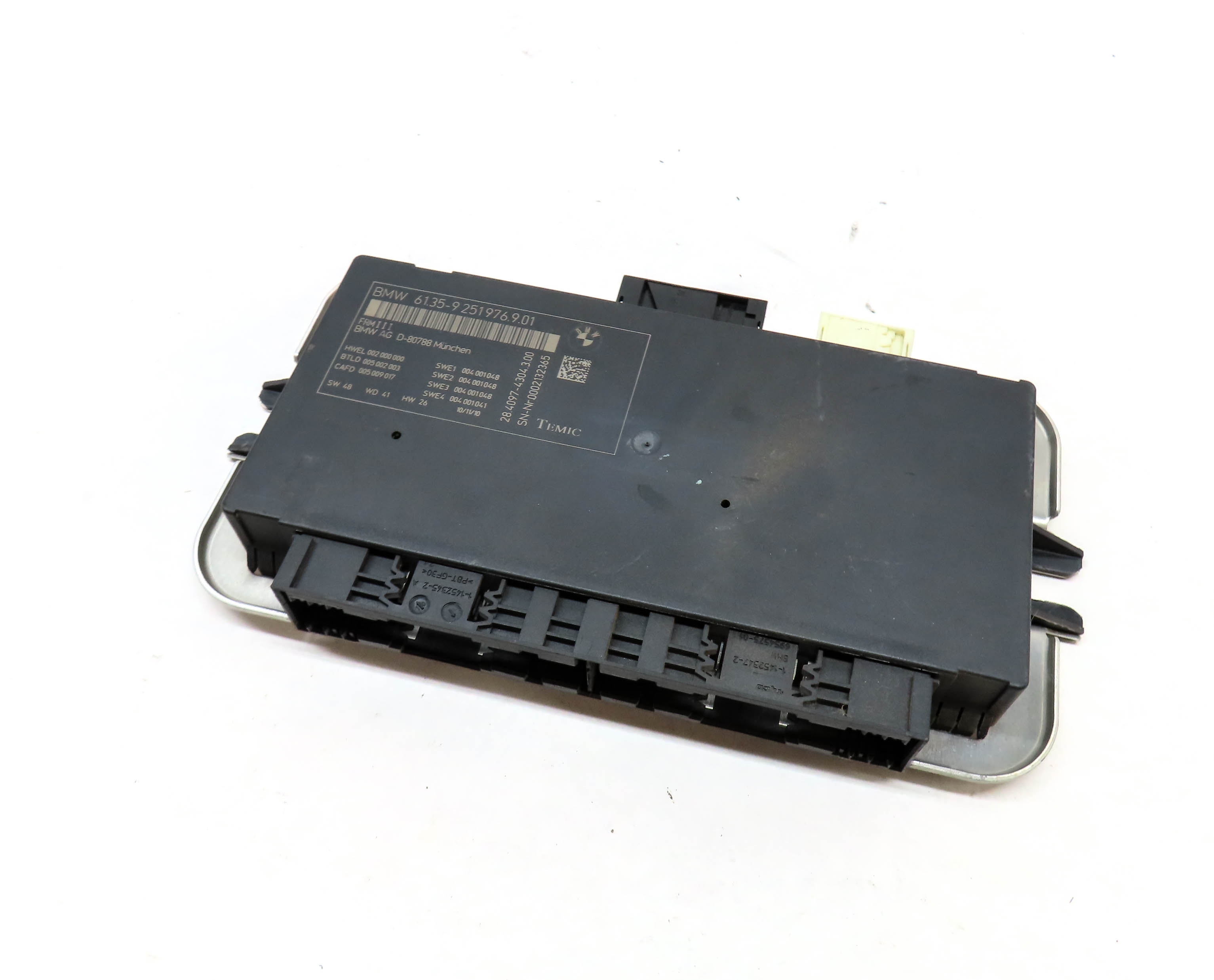 10-17 BMW 5 6 7 M5 X3 X4 (F06 F10 F12 F25 F26) FRM III BODY LIGHT CONTROL MODULE — exact item pictured