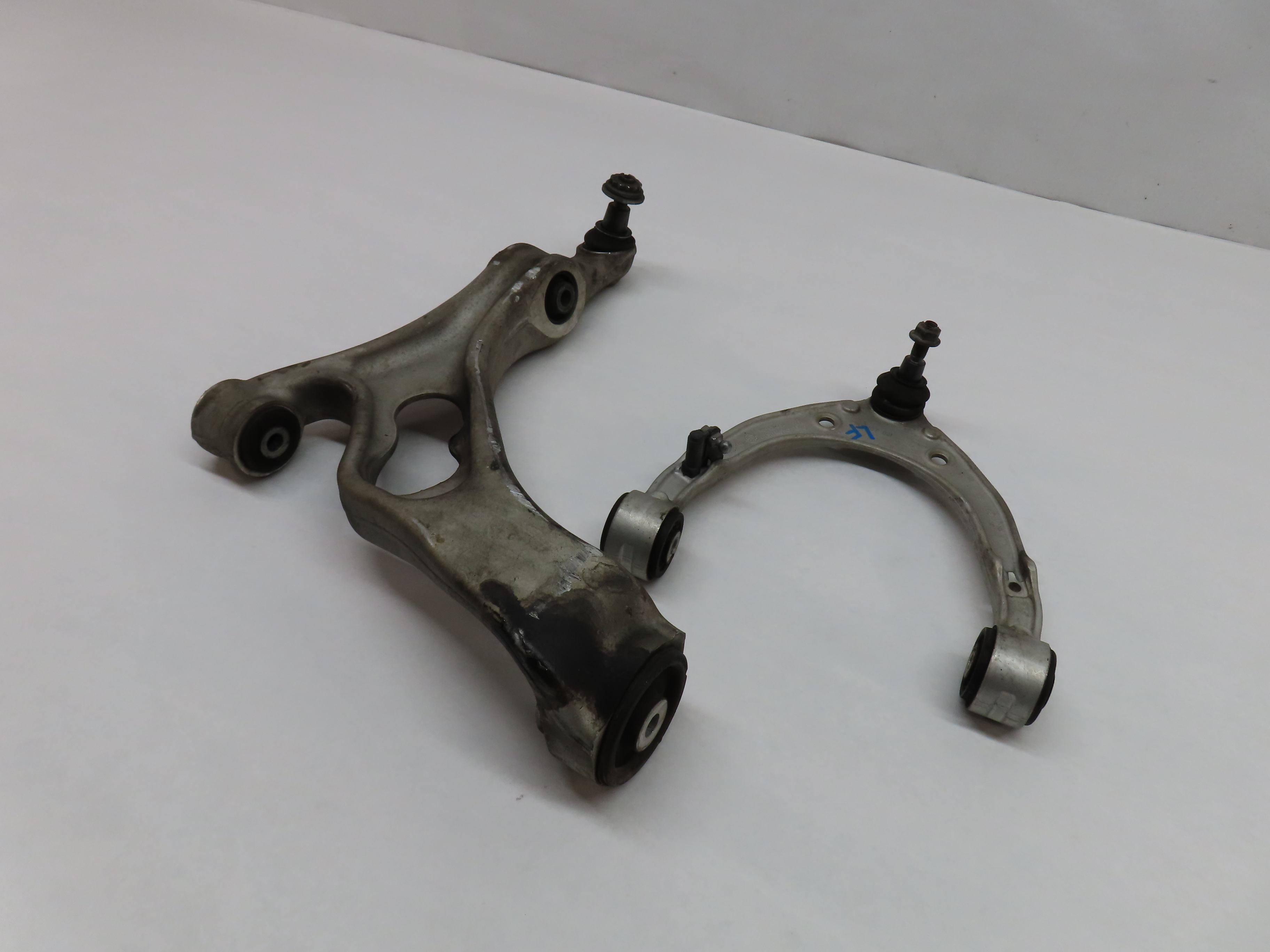 2011-2014 PORSCHE CAYENNE (958) LEFT FRONT DRIVER CONTROL ARM SET — exact item pictured