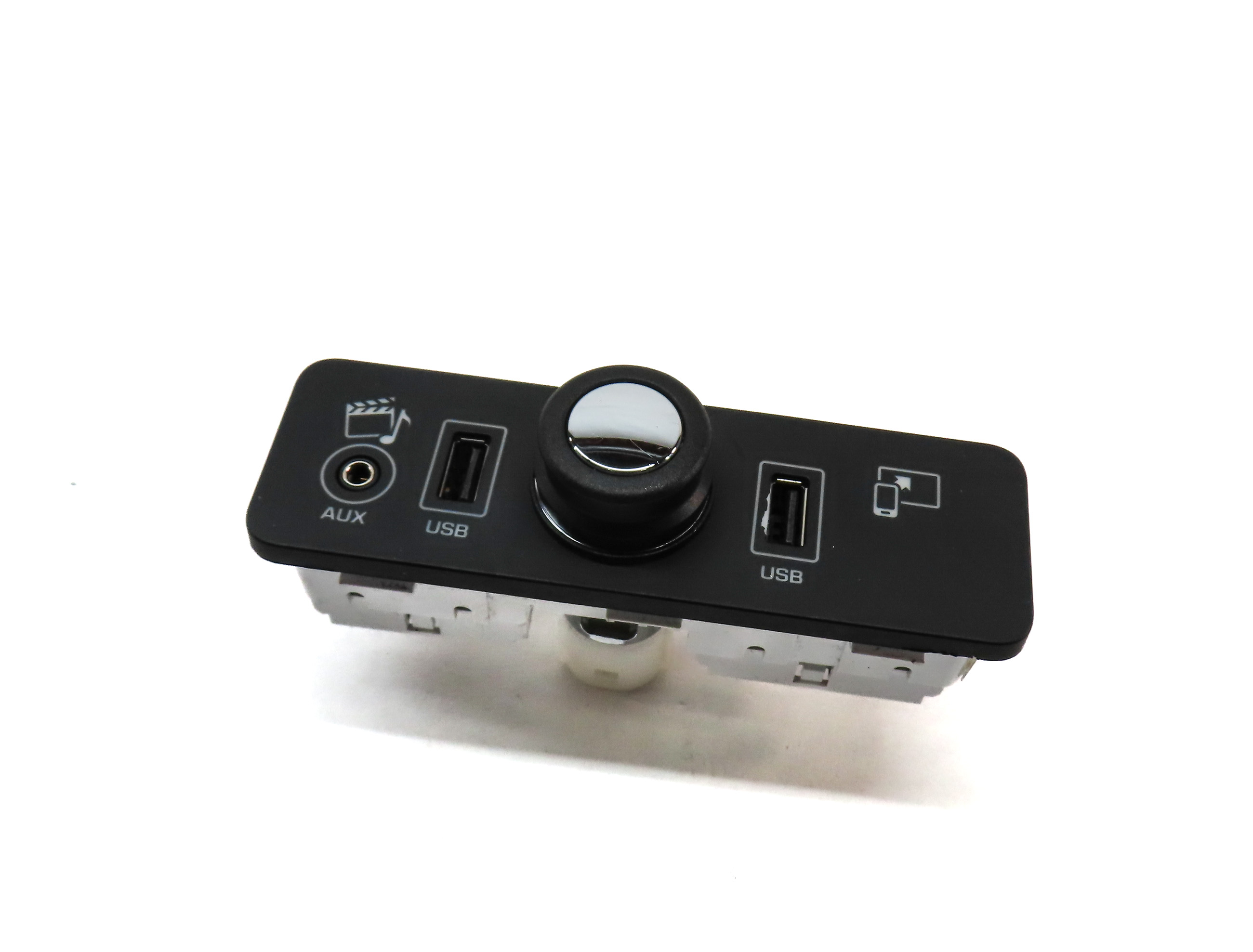 2016 LAND RANGE ROVER SPORT (L494) AUX AUXILIARY IN USB POWER SOCKET PANEL — exact item pictured