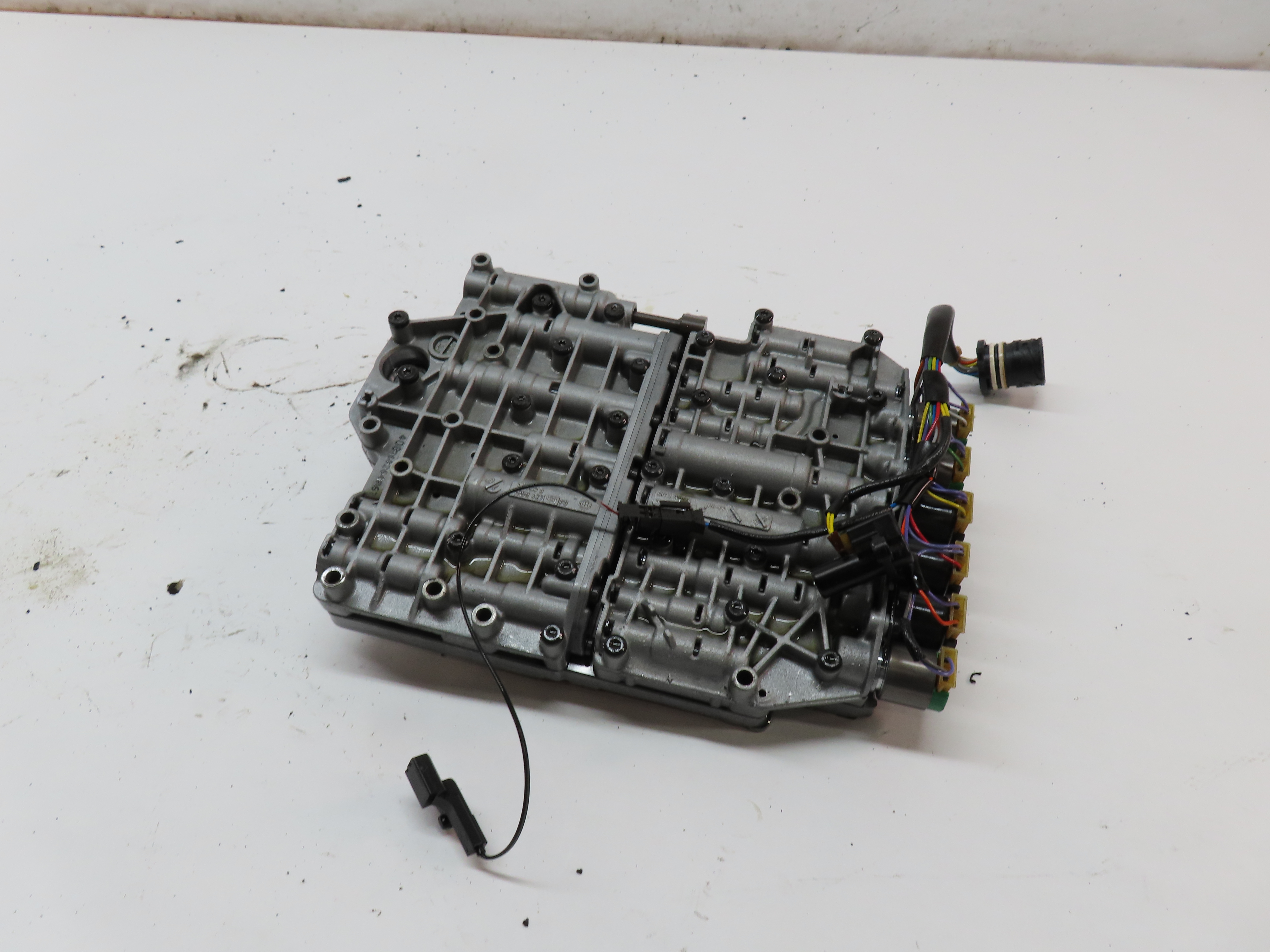 2003-2006 BMW 325i (E46) A5S 360R / 390R AUTO AUTOMATIC TRANSMISSION VALVE BODY — exact item pictured