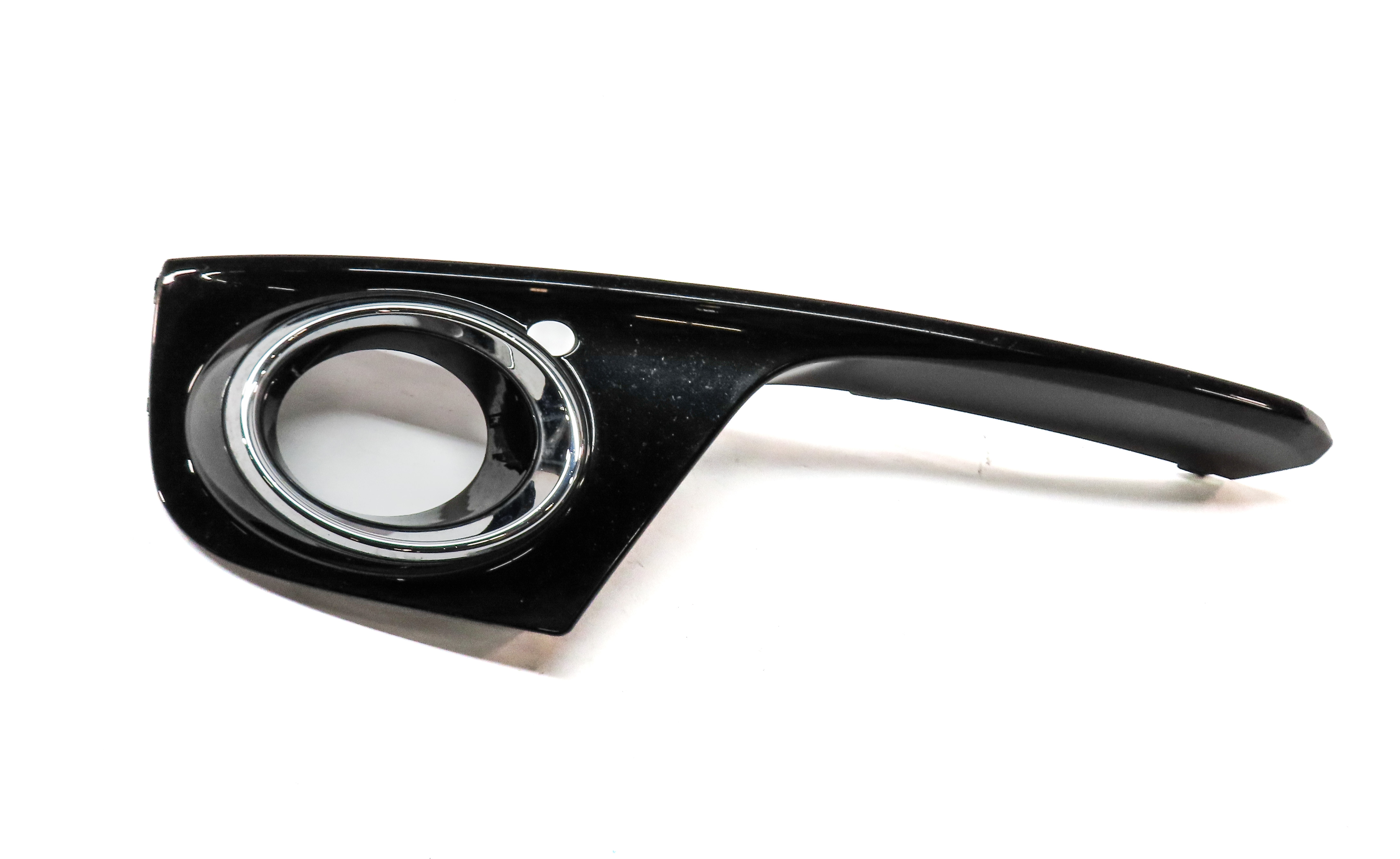 2013-2016 AUDI Q5 (B8 8R) FRONT LEFT DRIVER LOWER FOGLIGHT GRILLE TRIM (BLACK) — exact item pictured