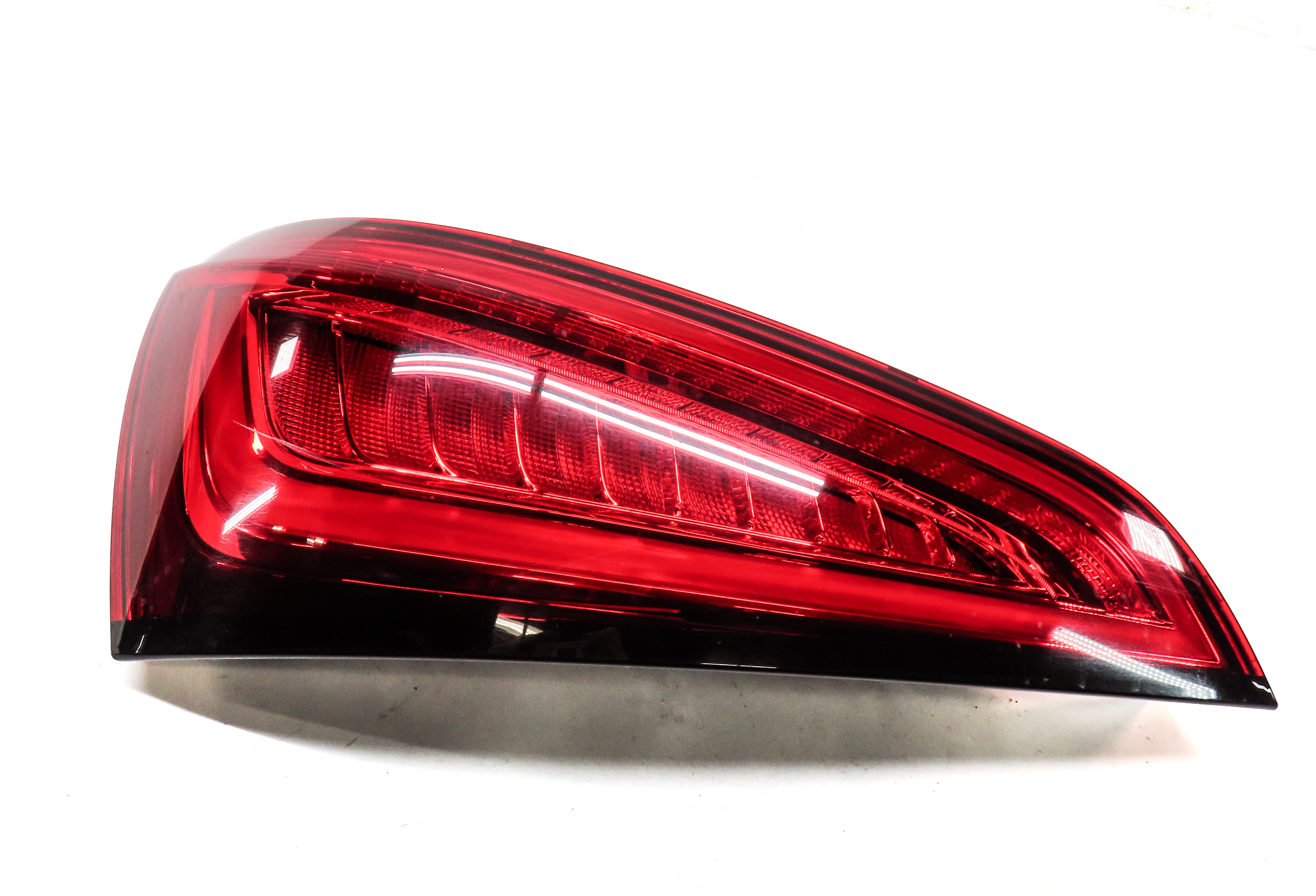 2013-2017 AUDI Q5 SQ5 (B8 8R) REAR LEFT DRIVER TAILLIGHT BRAKE LIGHT LAMP (LED) — exact item pictured