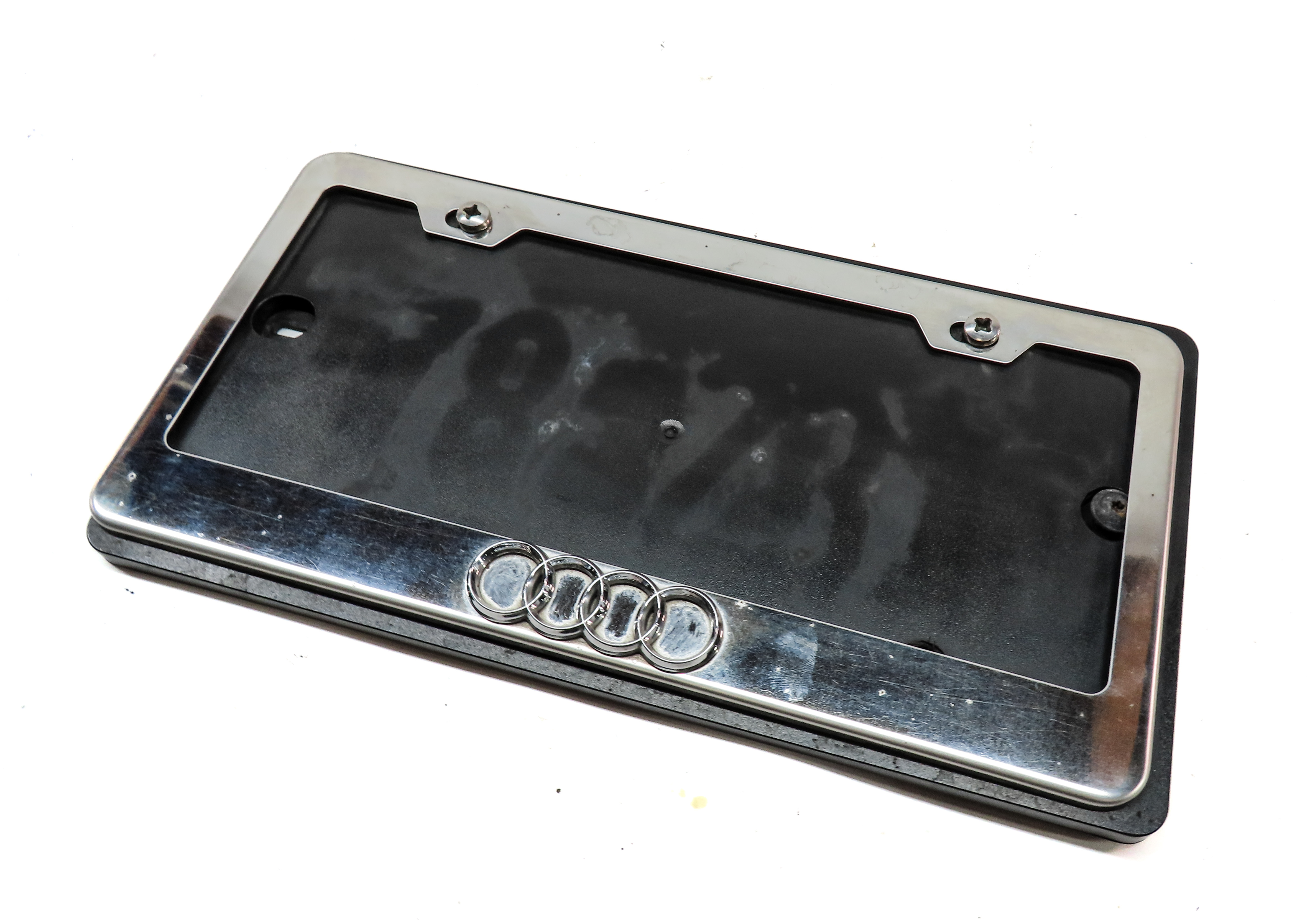 14 AUDI Q5 (B8 8R) REAR TRUNK LIFTGATE LICENSE PLATE MOUNT BRACKET w/LOGO FRAME — exact item pictured