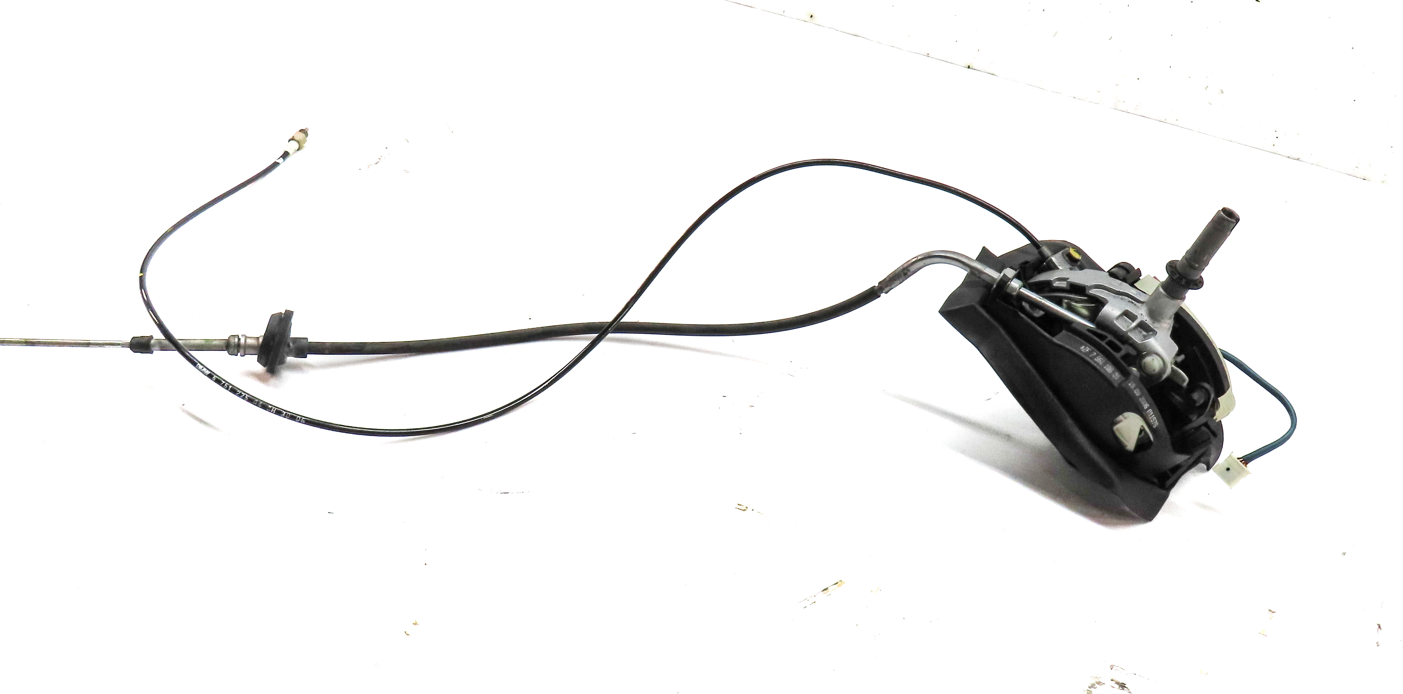 2007 BMW Z4 (E85) A/T AUTO AUTOMATIC TRANSMISSION GEAR SHIFTER w/ CABLES — exact item pictured