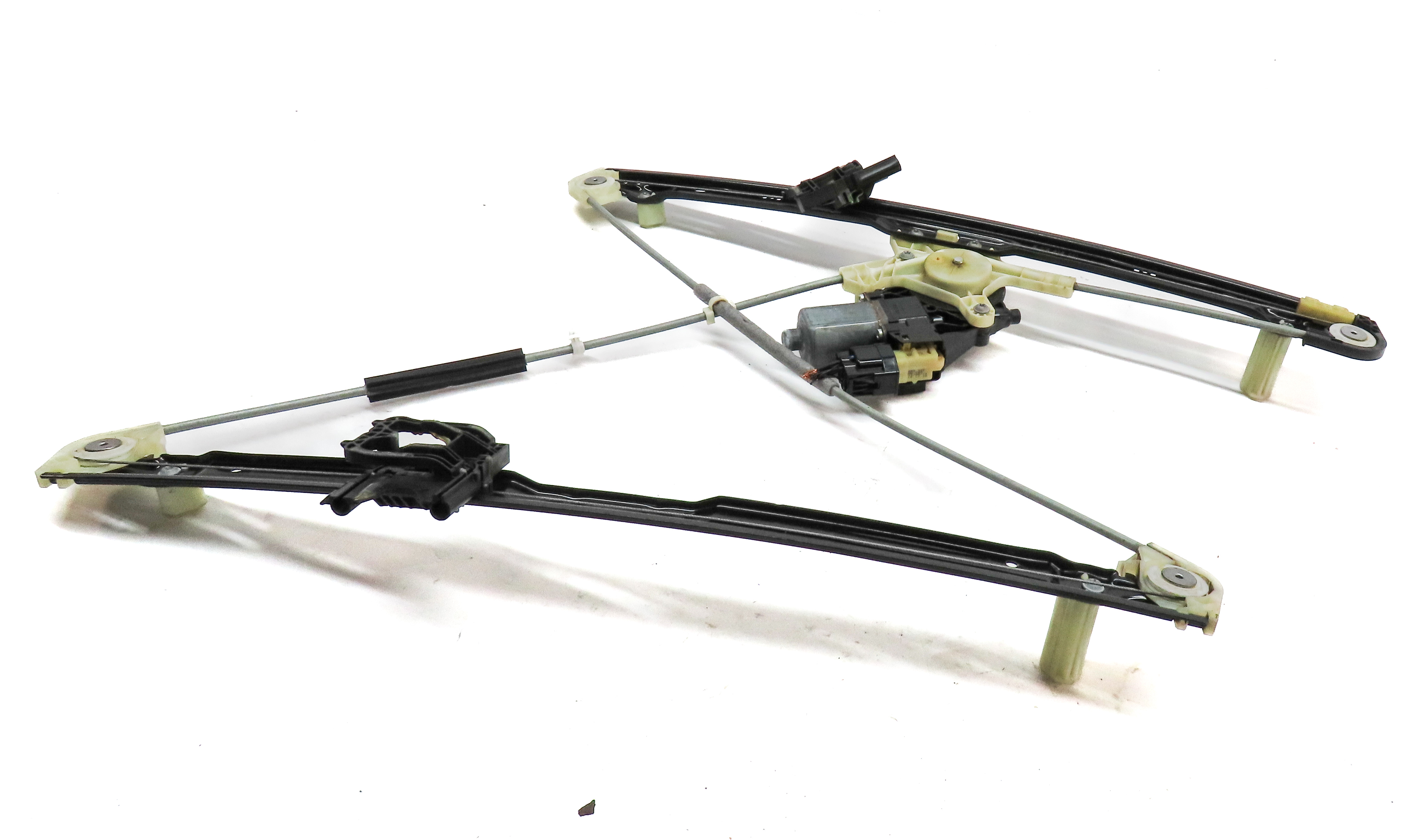 14-20 RANGE ROVER SPORT (L494) FRONT RIGHT PASSENGER WINDOW REGULATOR w/ MOTOR — exact item pictured
