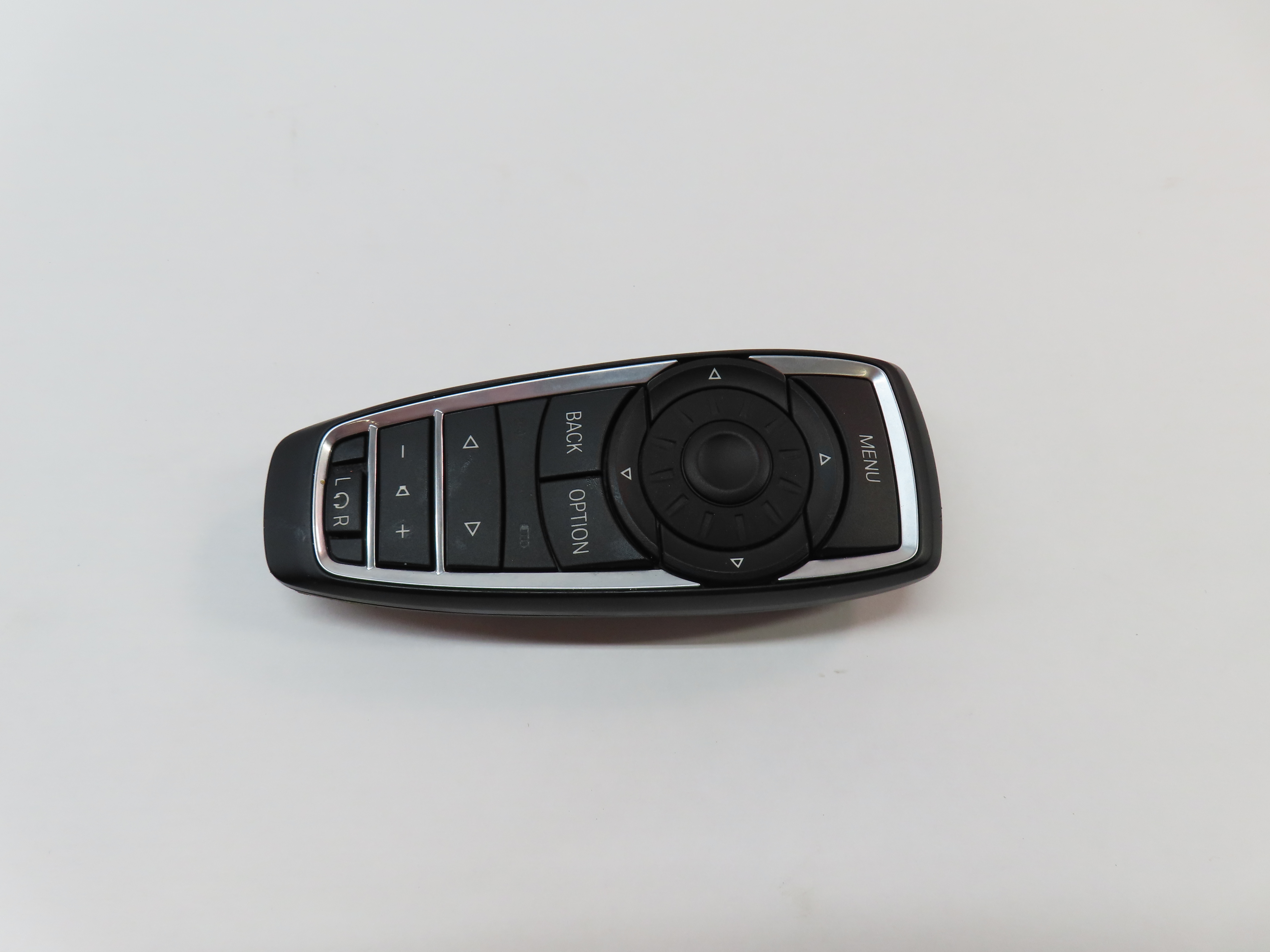 2012 BMW 550I (F10) REAR ENTERTAINMENT DVD SCREEN REMOTE CONTROL — exact item pictured