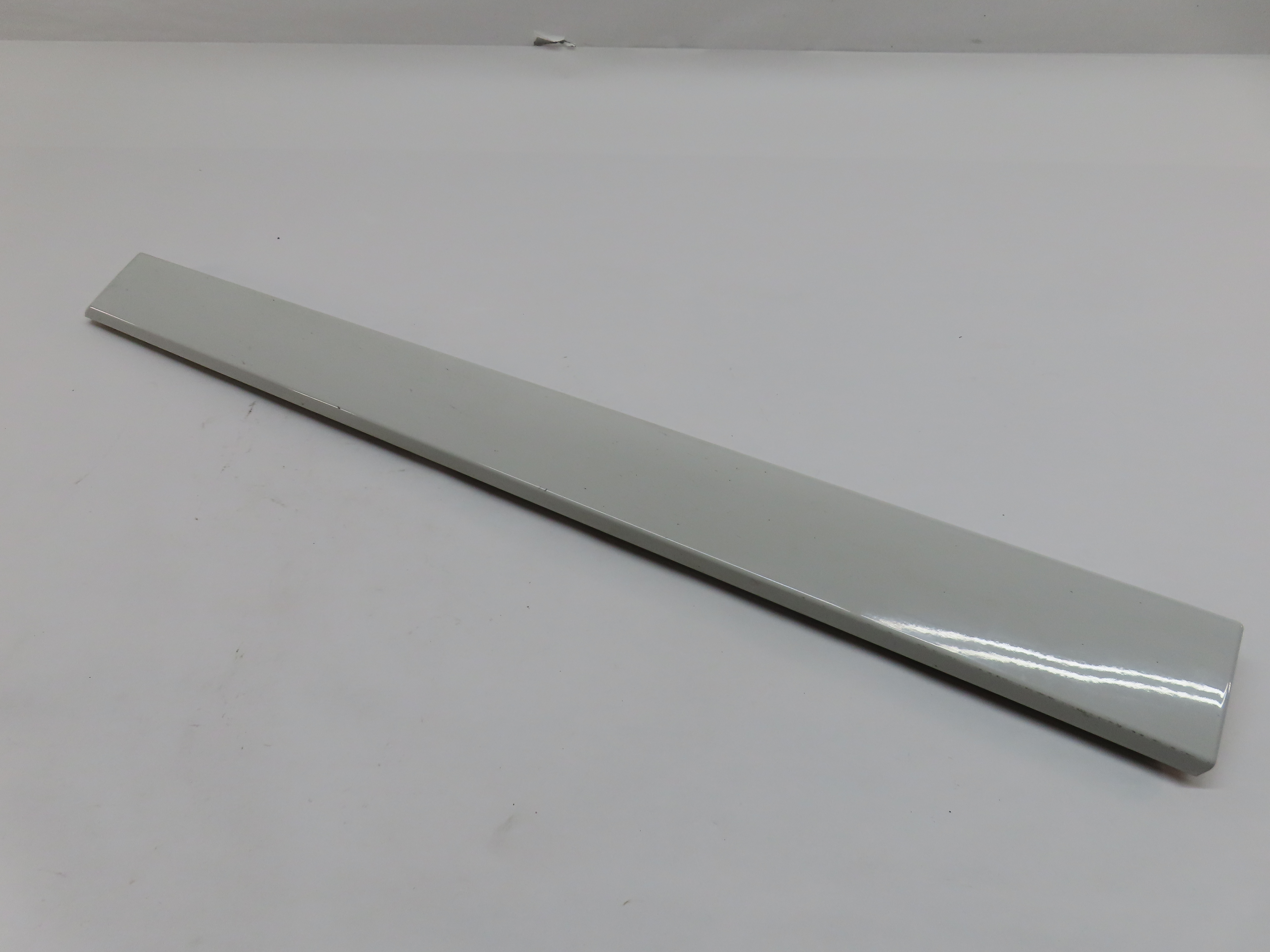 11-18 BMW X3 X4 F25 F26 FRONT RIGHT LOWER DOOR MOULDING TRIM (w/ M PKG) (White) — exact item pictured