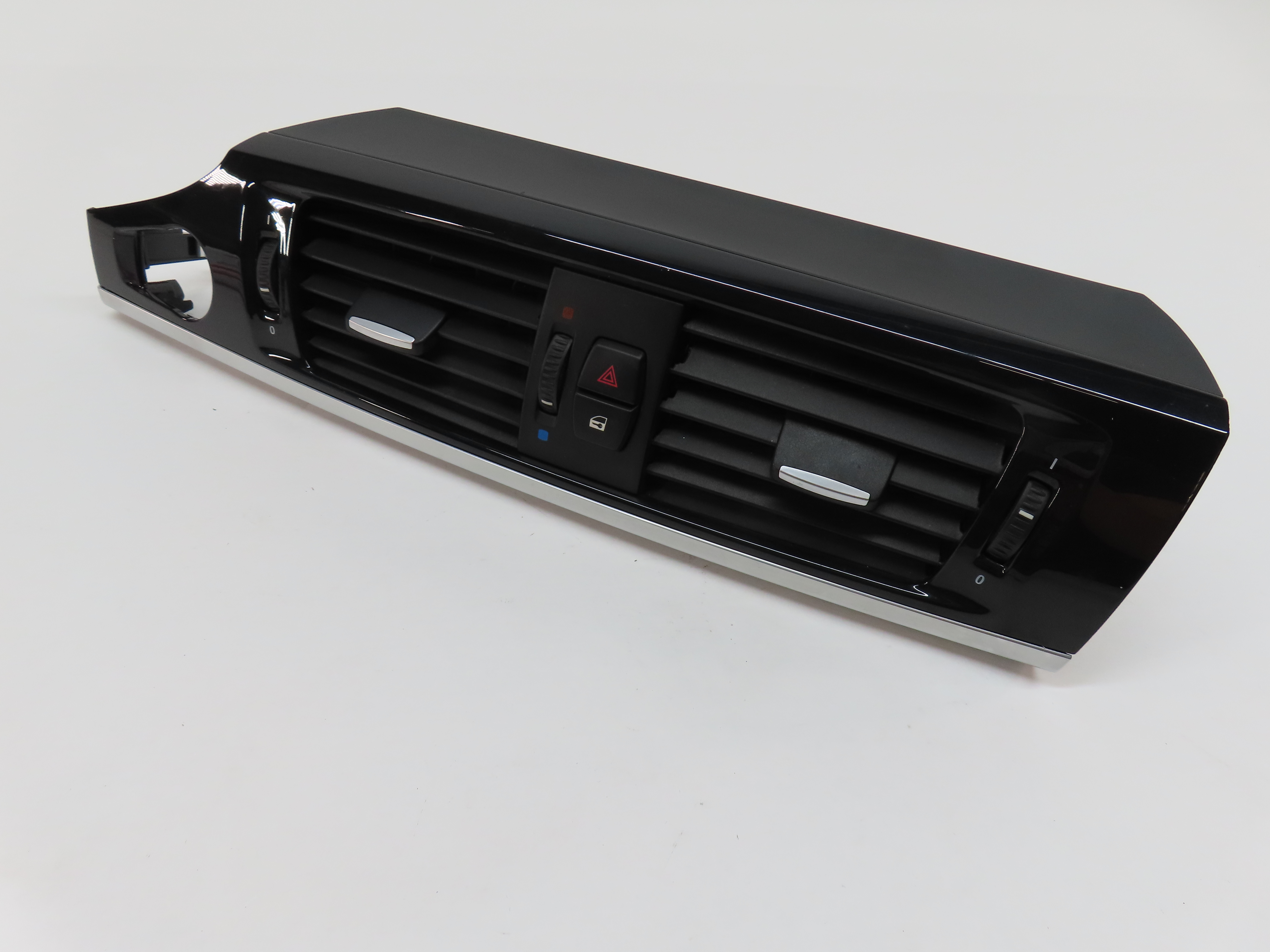 14 BMW X3 (F25) FRONT CENTER DASH HAZARD CENTRAL LOCK HEAT AIR AC HVAC DUAL VENT — exact item pictured