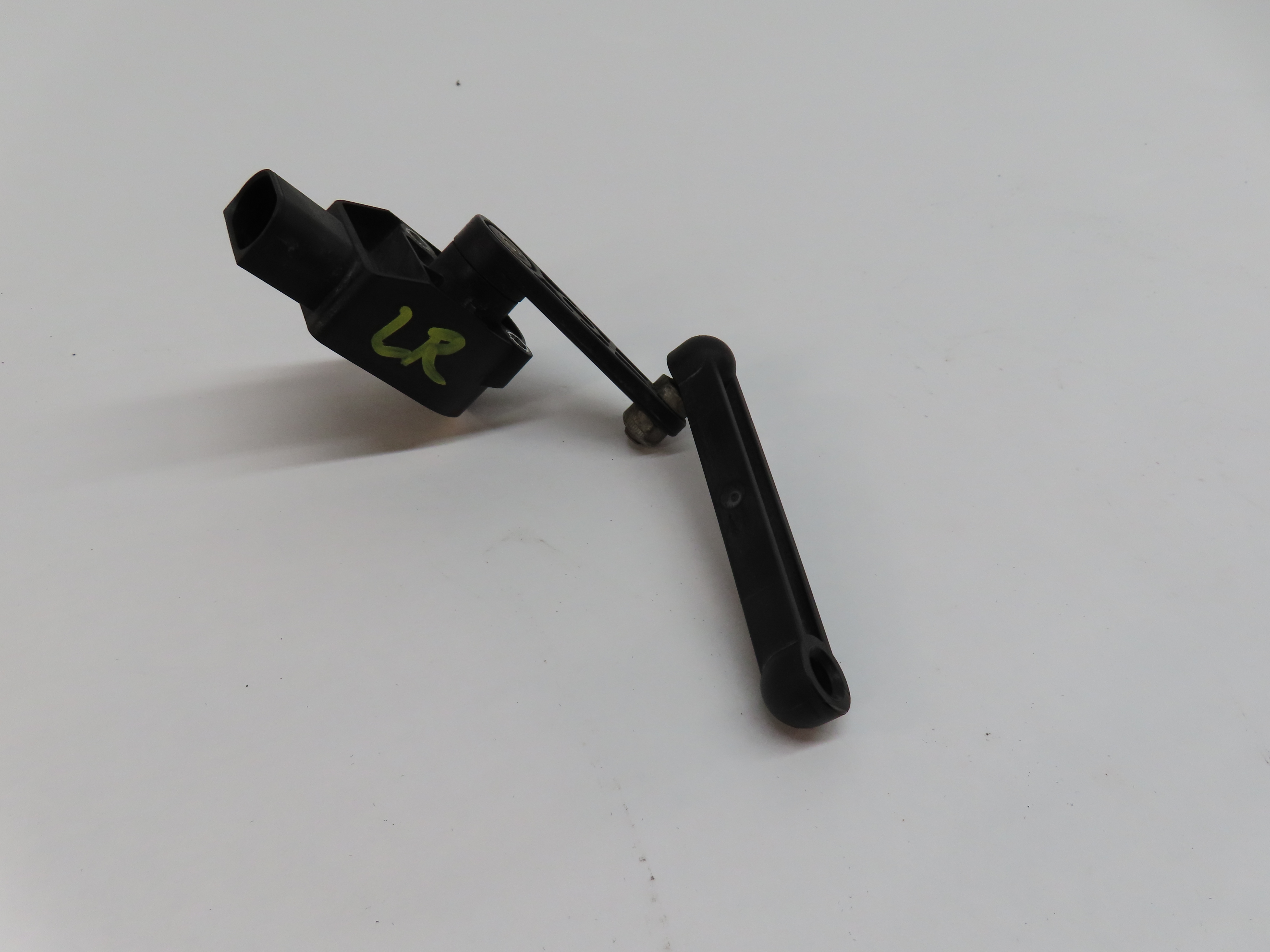 2014 BMW X3 (F25) REAR LEFT SUSPENSION VEHICLE HEIGHT LEVEL SENSOR MODULE — exact item pictured