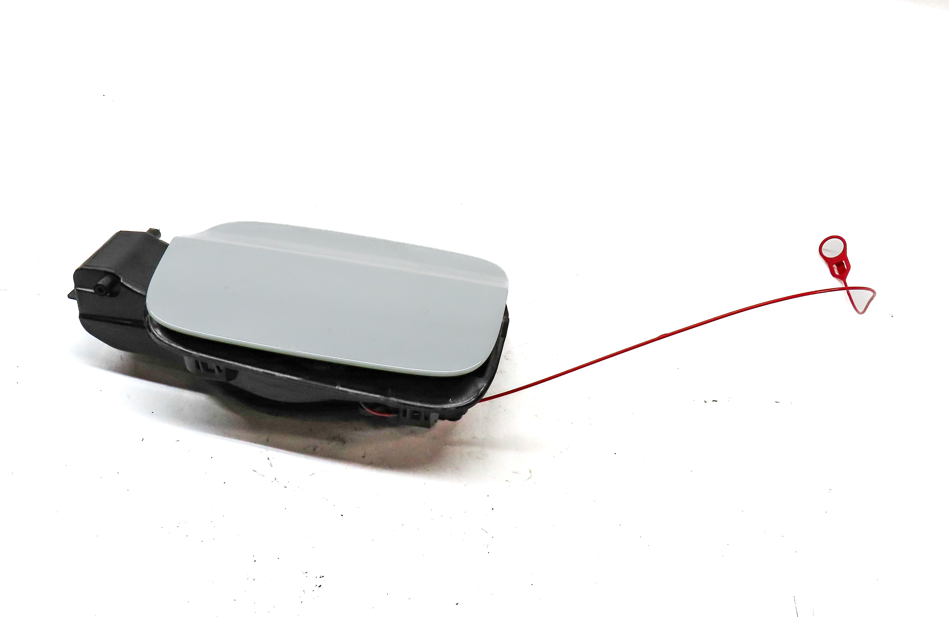 15-18 AUDI A3 S3 8V FUEL TANK FILLER GAS TANK DOOR FLAP COVER w/HOUSING (White) — exact item pictured