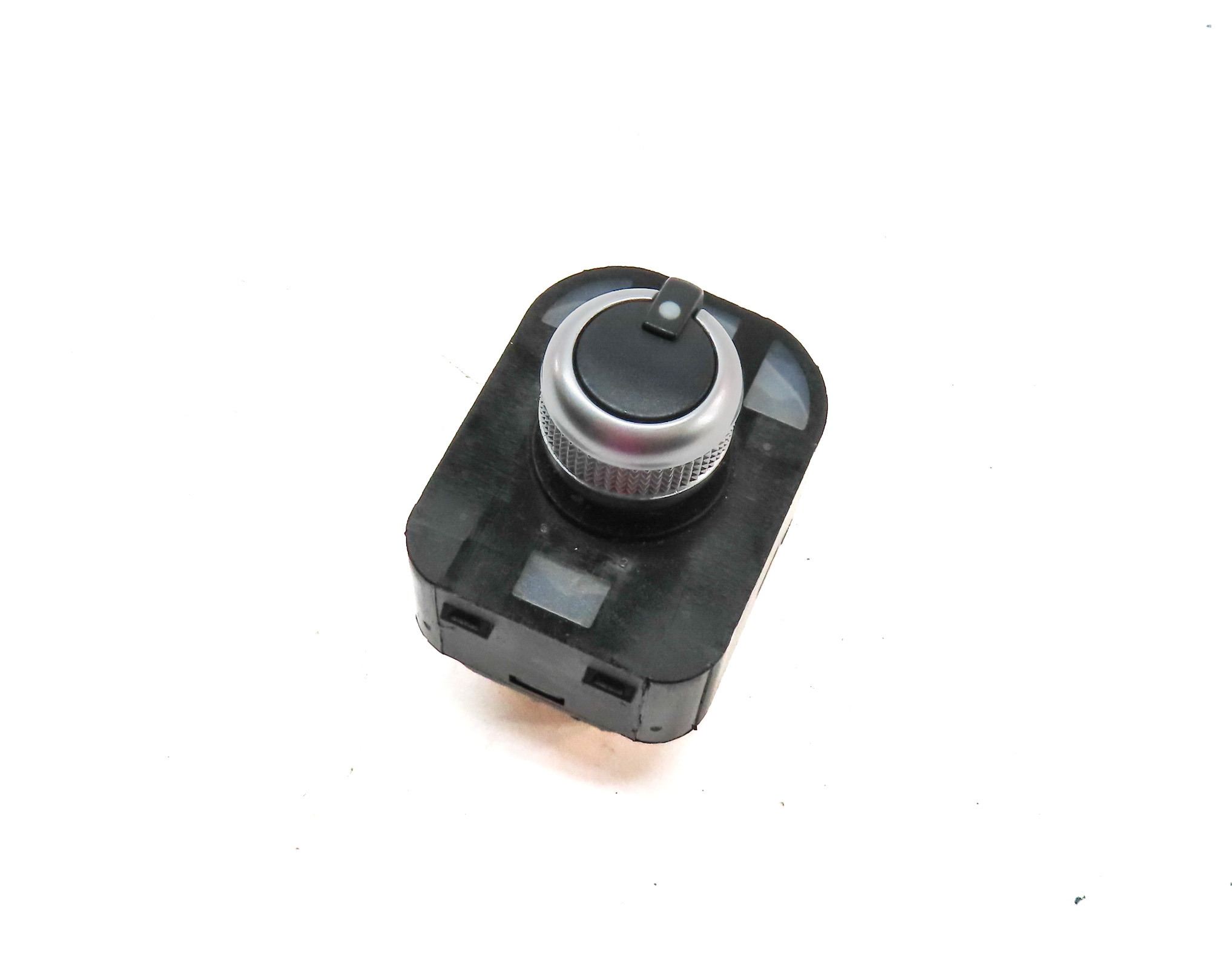 2017-2020 AUDI A3 S3 (8V 8Y) FRONT LEFT DRIVER MIRROR ADJUST SWITCH CONTROL KNOB — exact item pictured