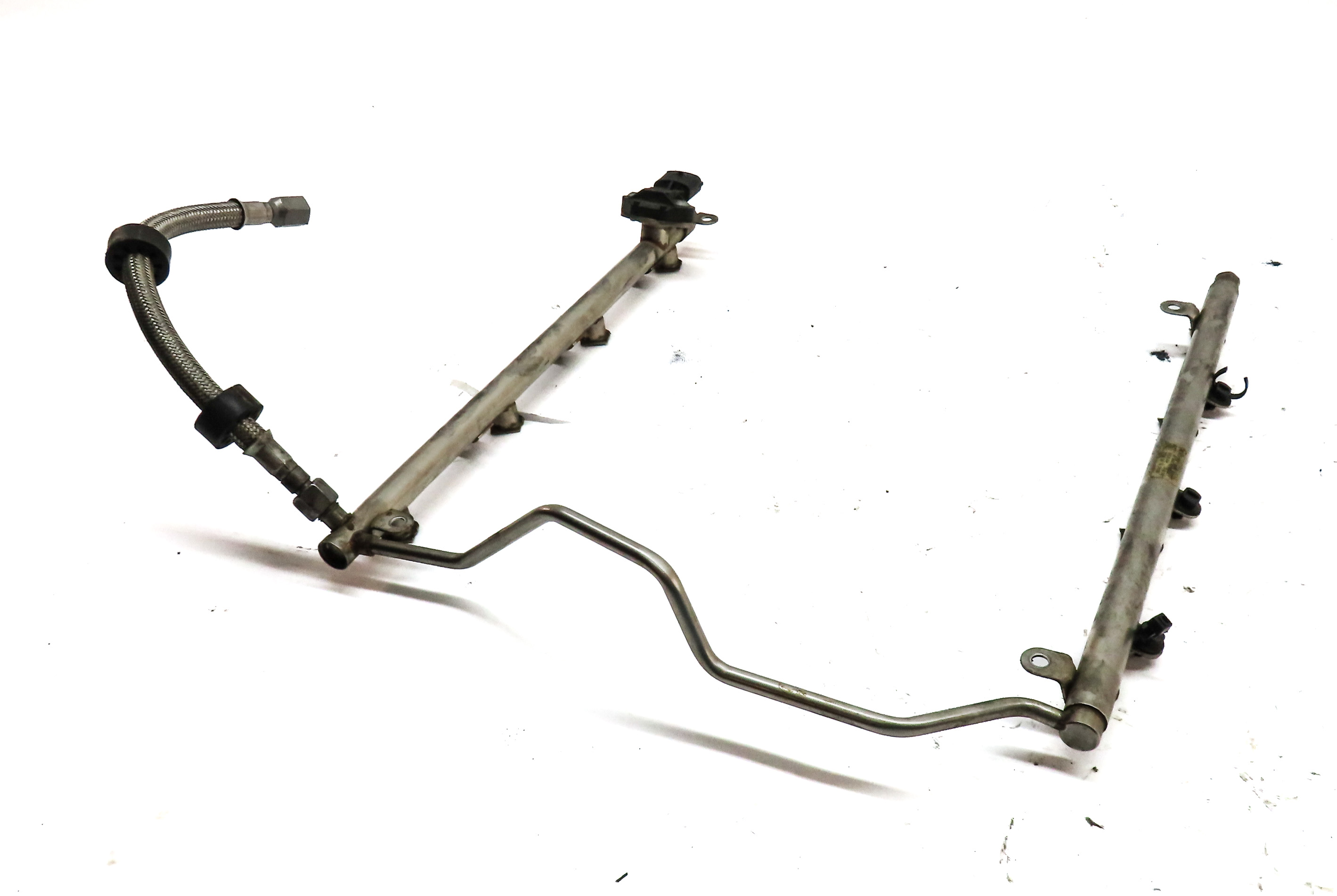 2007 MERCEDES CLS63 AMG (W219) 6.2L (M156) ENGINE FUEL RAIL SET w/LINES — exact item pictured