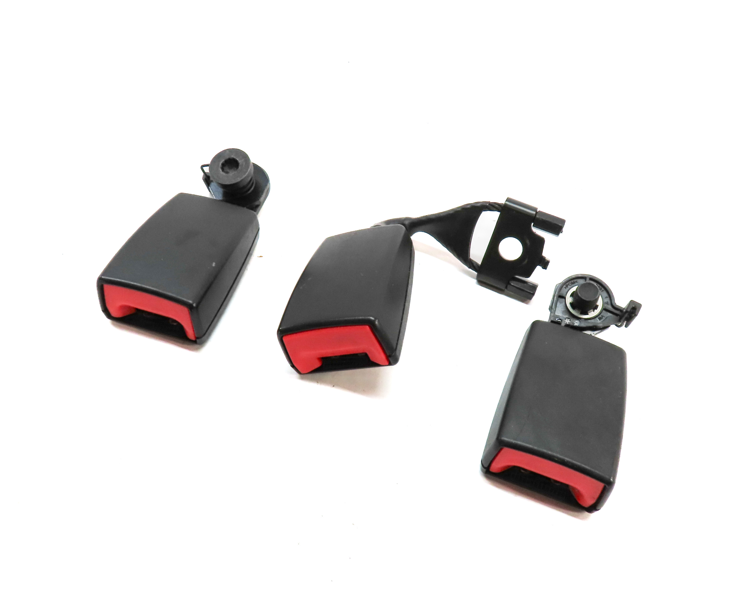 2011 PORSCHE CAYENNE (958) REAR LEFT CENTER RIGHT SEATBELT BUCKLE RECEIVER SET/3 — exact item pictured