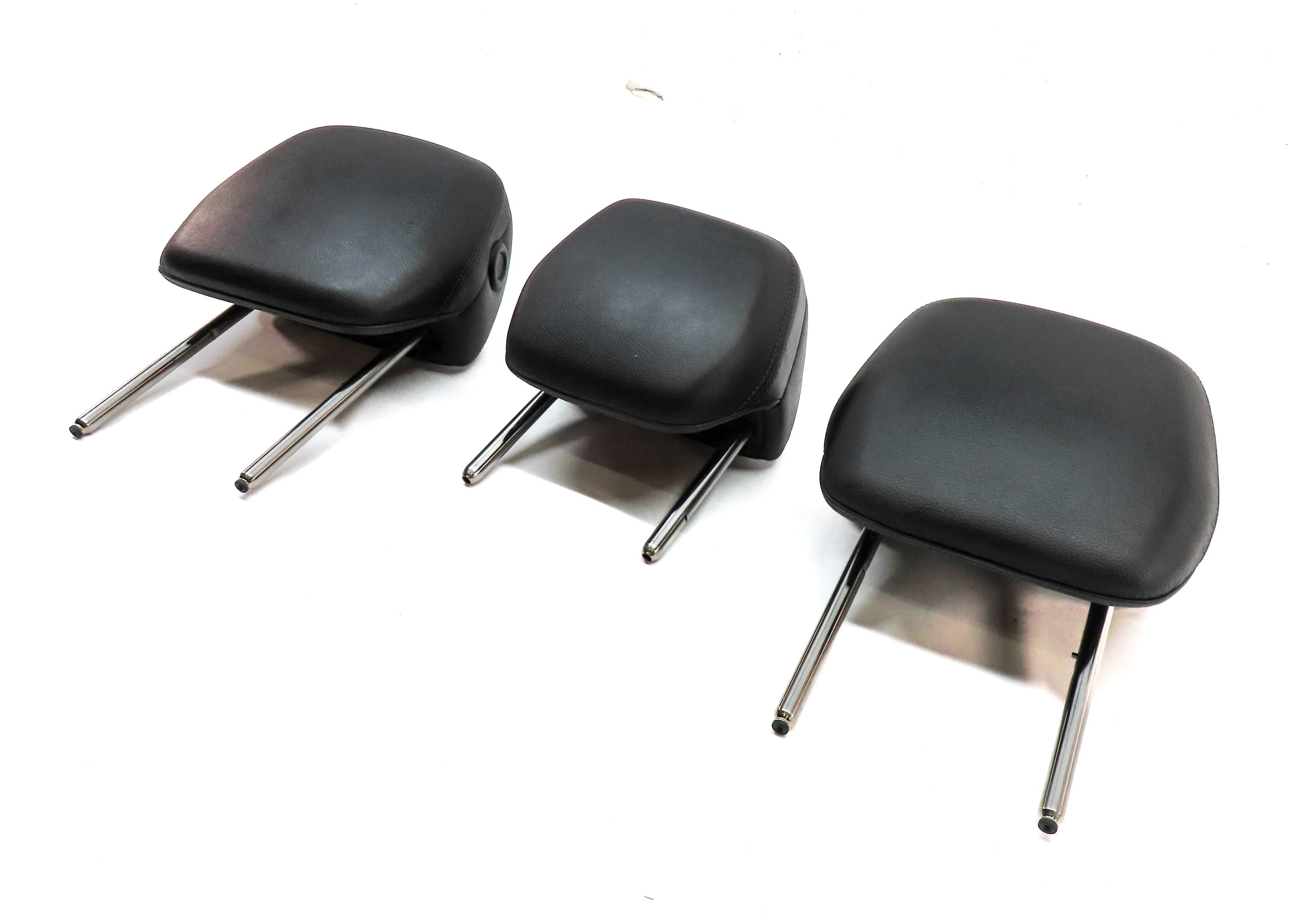 11-18 PORSCHE CAYENNE (858) REAR LEFT CENTER RIGHT SEAT HEADREST SET/3 (BLACK) — exact item pictured