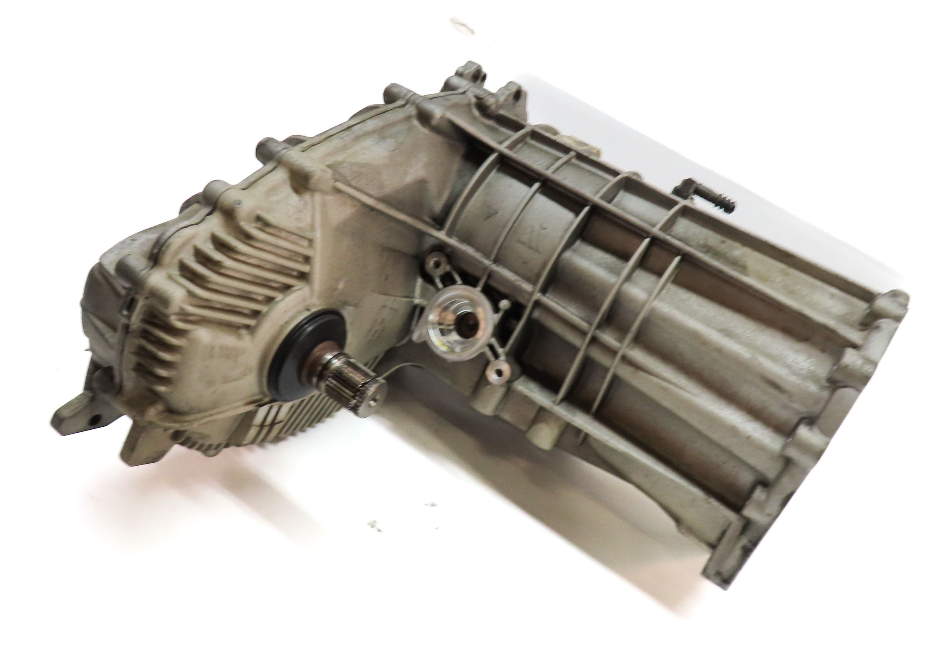 11-18 PORSCHE CAYENNE (958) 3.6L FRONT TRANSFER CASE ASSEMBLY (NFD) w/out MOTOR — exact item pictured