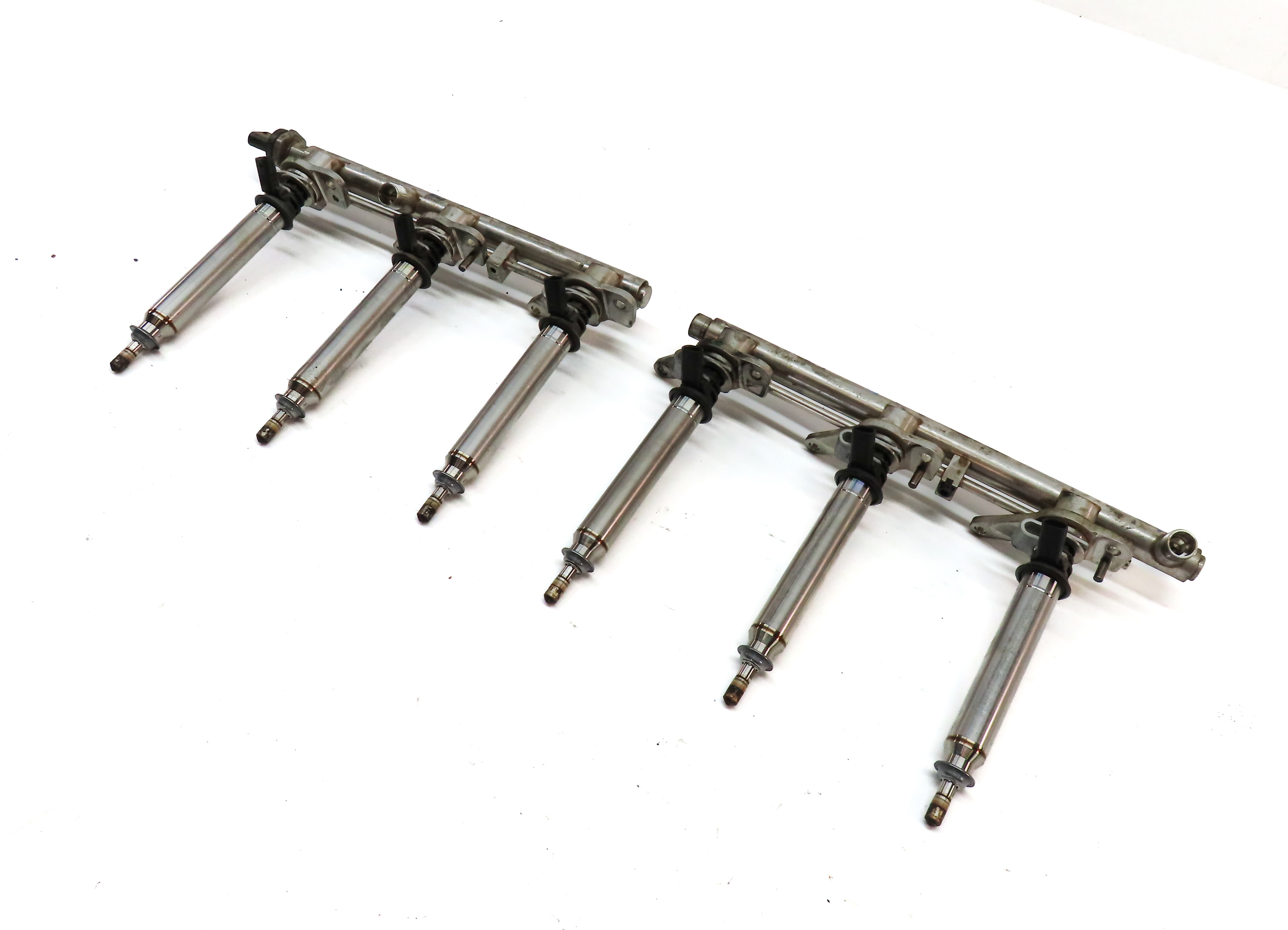 2012 MERCEDES E350 (W212) 3.5L (276.952) FUEL INJECTOR SET/6 w/ FUEL RAILS — exact item pictured