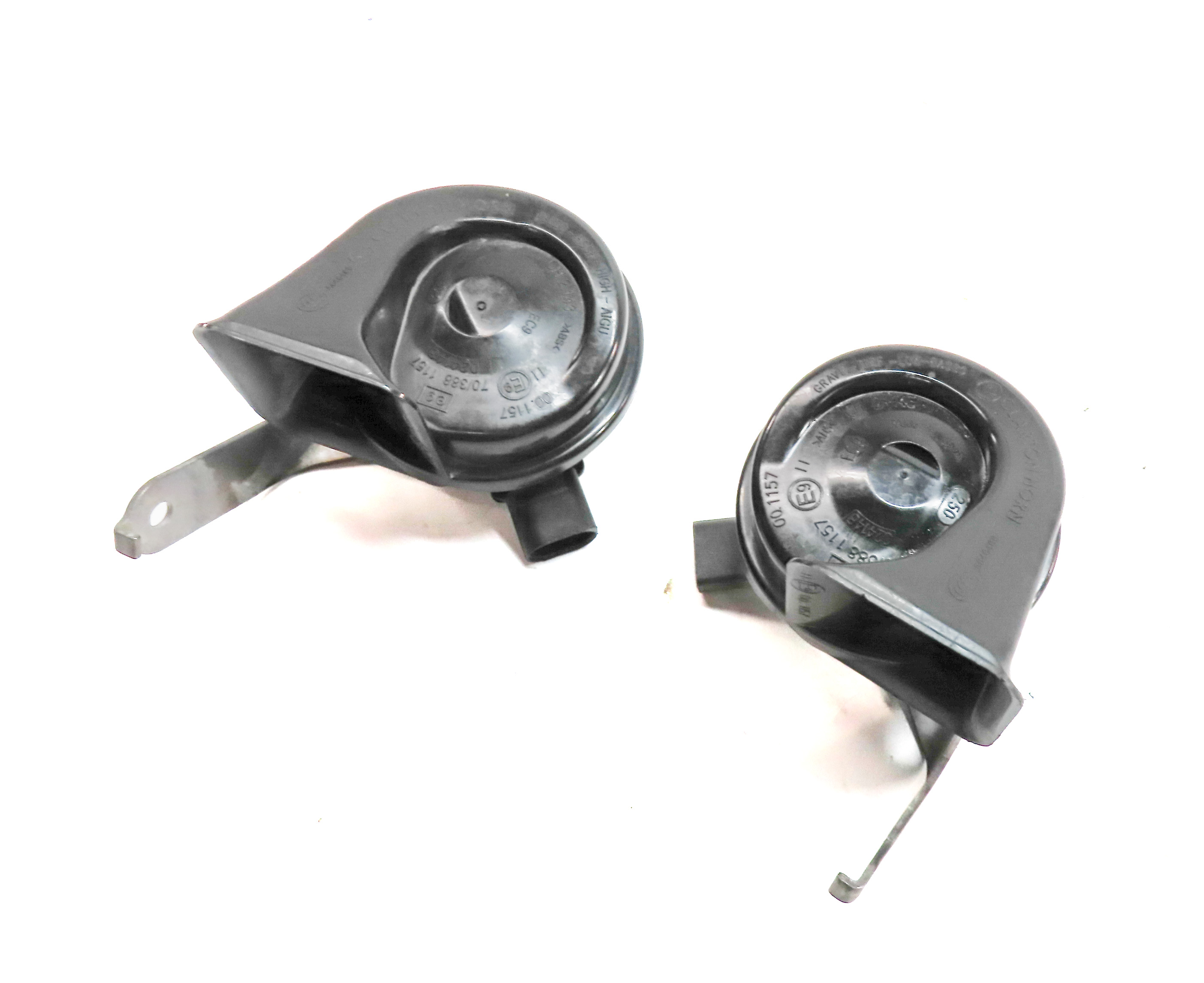 2011-2016 BMW 528i 535i 535iGT 550i 550iGT M5 (F10 F07) HIGH & LOW TONE HORN SET — exact item pictured