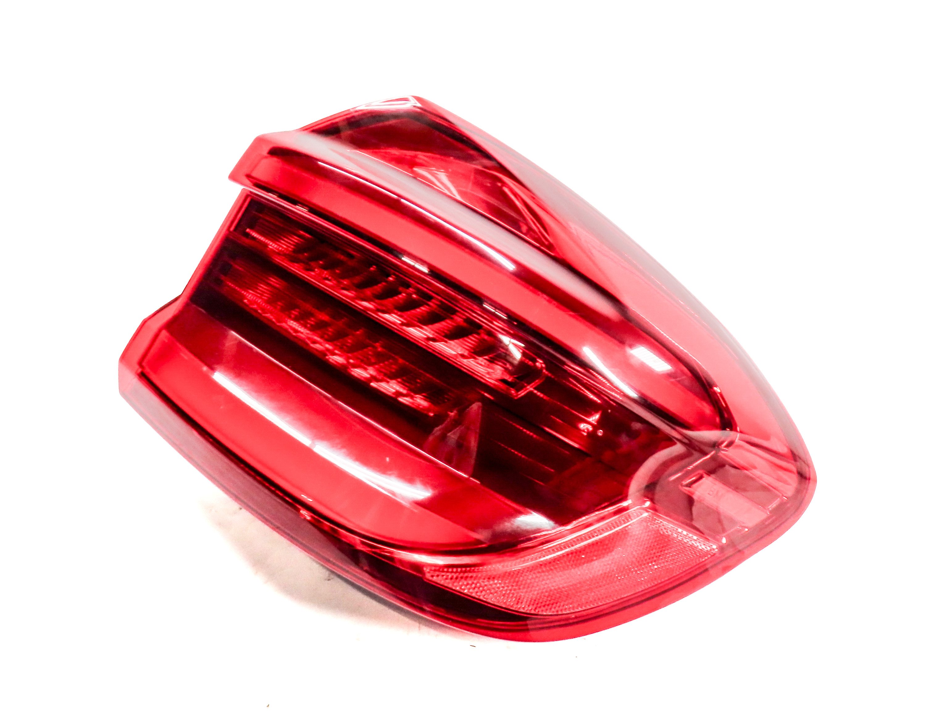 18-21 BMW X3 G01 REAR RIGHT OUTER TAILLIGHT BRAKE LIGHT LAMP (OPT 54A ADAPTIVE) — exact item pictured