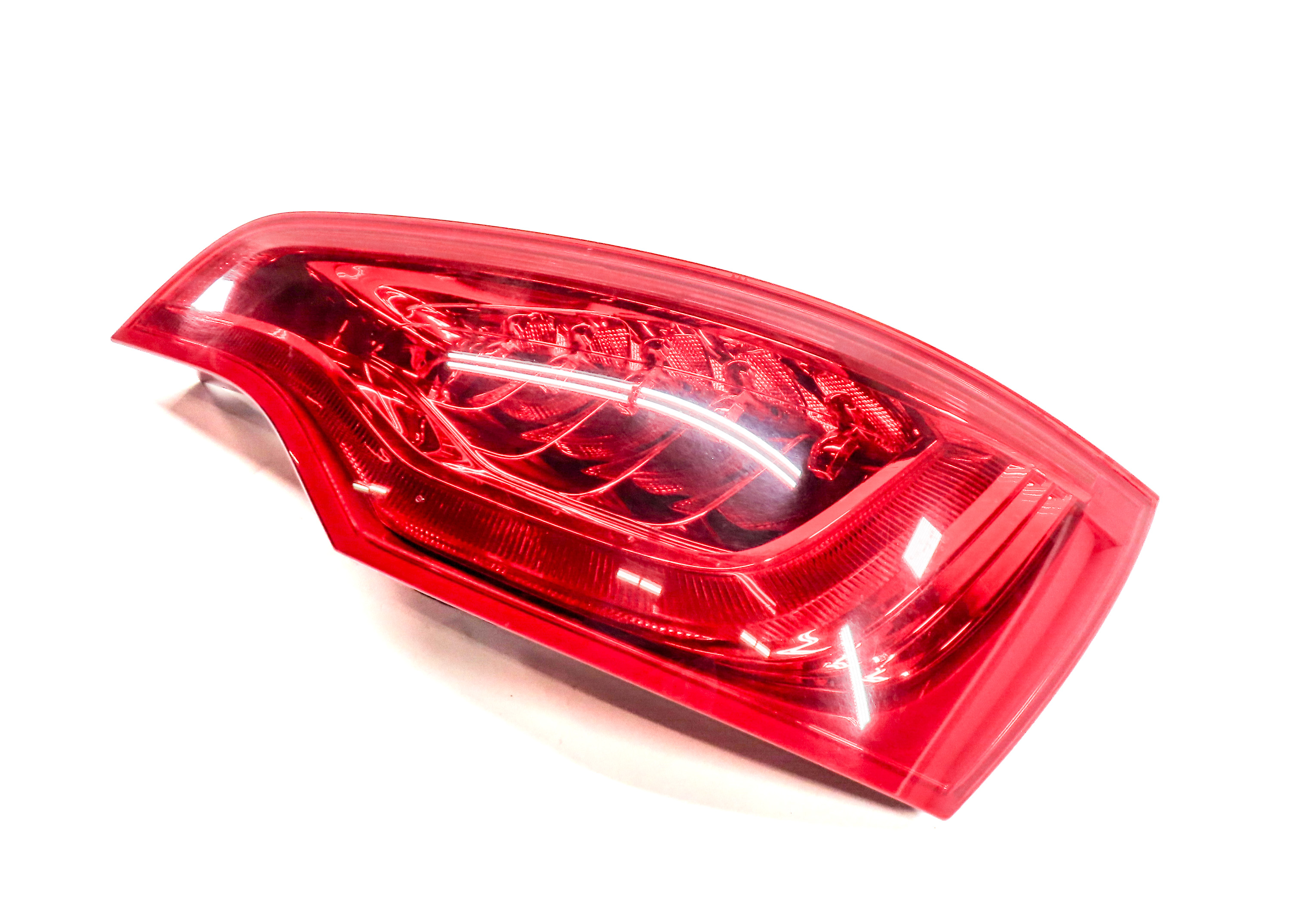 2010-2015 AUDI Q7 (4L) REAR RIGHT PASSENGER TAILLIGHT BRAKE LIGHT LAMP (LED) — exact item pictured