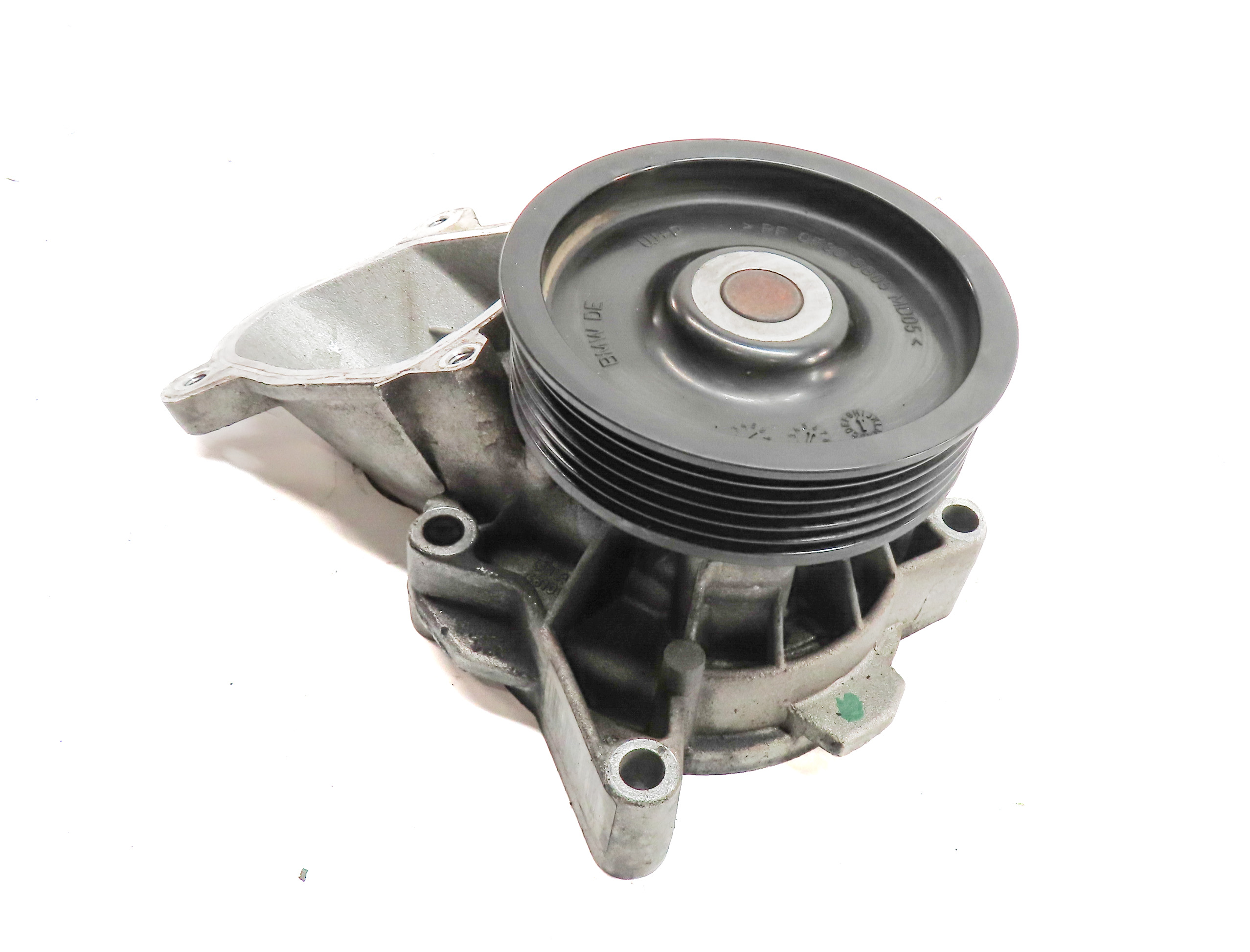 2009-2013 BMW 335D X5 (E90 E70) 3.0L M57Y DIESEL ENGINE MECHANICAL WATER PUMP — exact item pictured