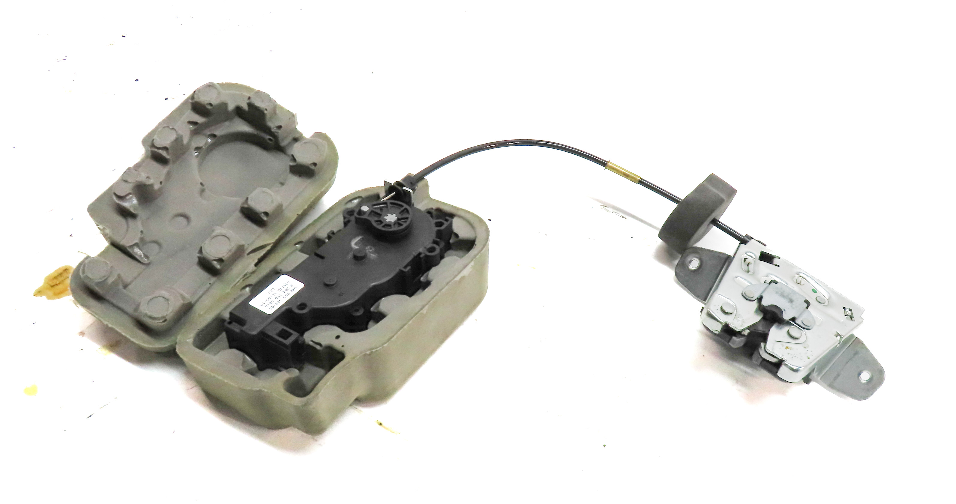 2013 MERCEDES GL450 (X166) REAR TRUNK LIFTGATE HATCH LID LOCK LATCH w/ MOTOR — exact item pictured