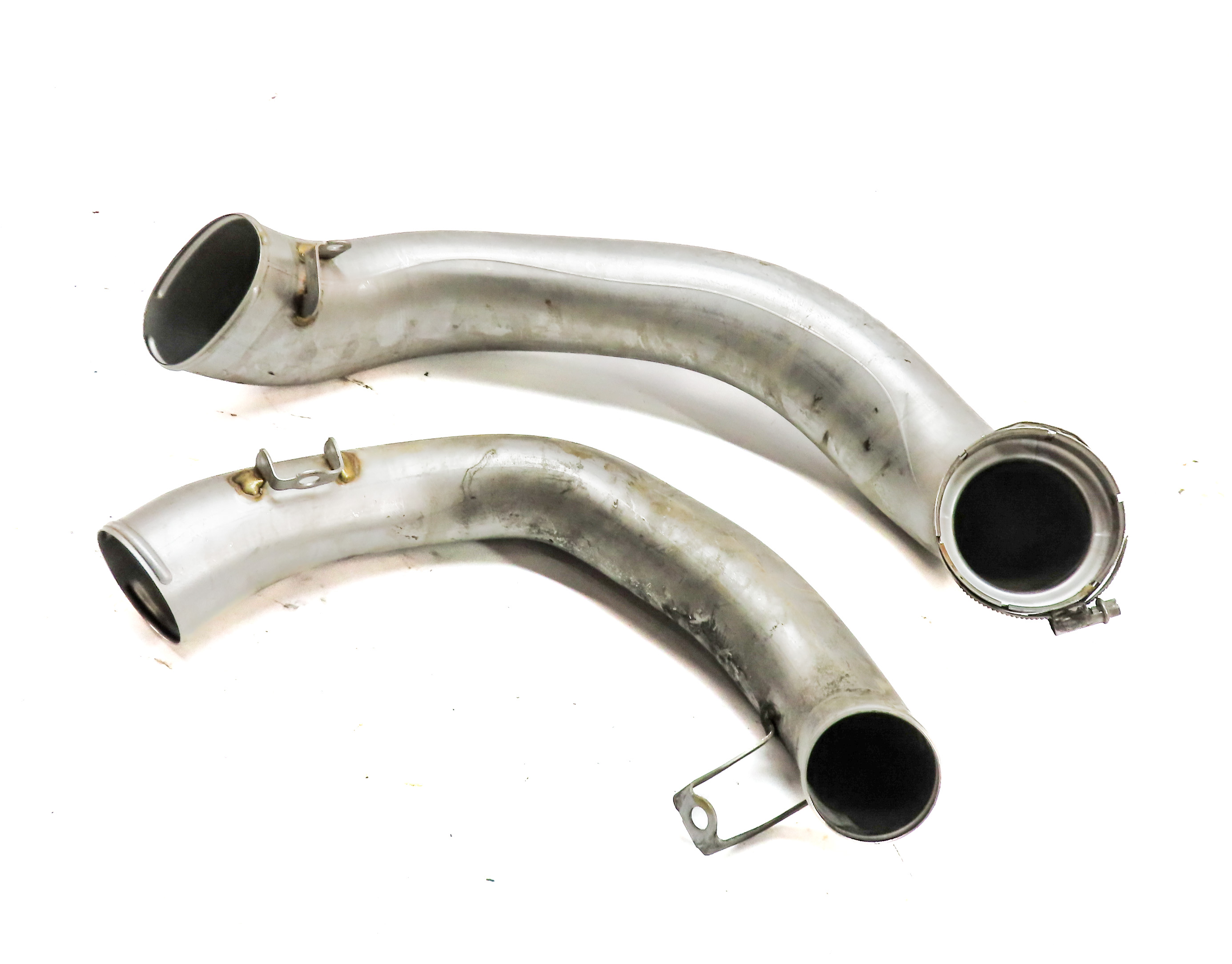 2013 MERCEDES GL450 (X166) 4.6L 278.928 RIGHT ENGINE AIR INTAKE DUCT PIPE SET/2 — exact item pictured