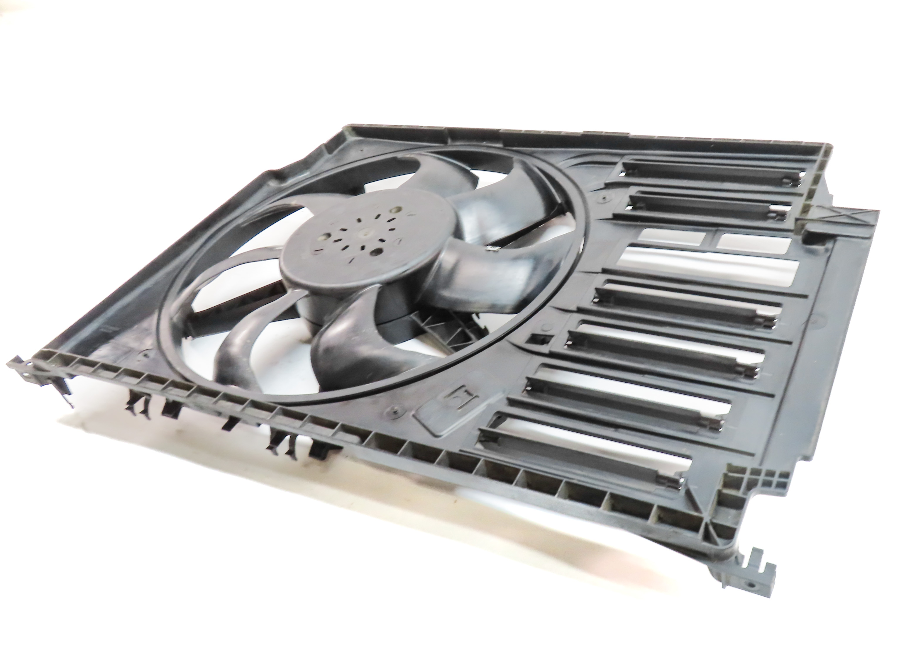 2019-2022 BMW 228i 235i X2 MINI COOPER COUNTRYMAN 850 WATT COOLING FAN ASSEMBLY — exact item pictured