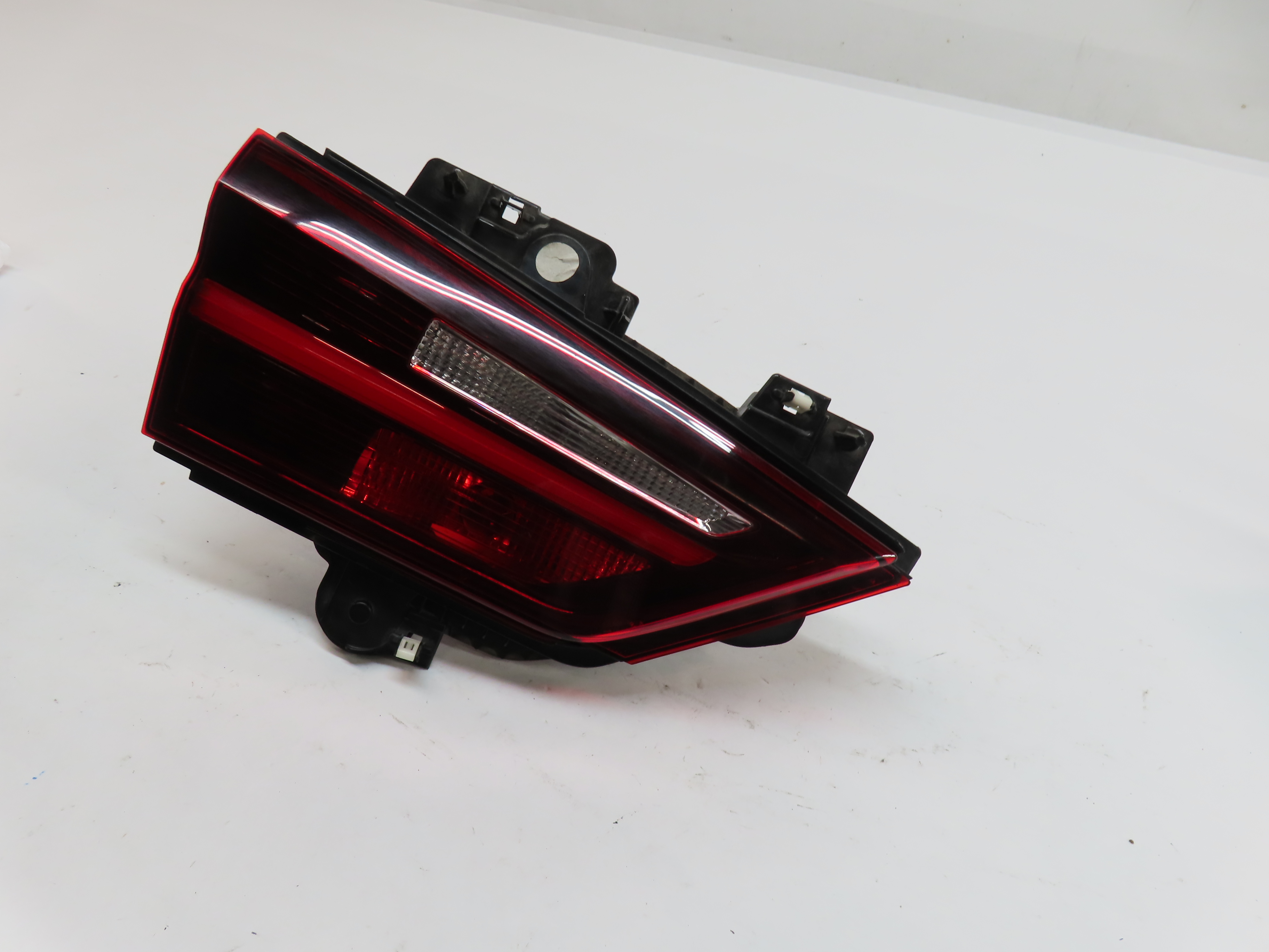 2018-2022 BMW X2 (F39) REAR LEFT TRUNK LIFTGATE TAILLIGHT TAIL LIGHT LAMP (LED) — exact item pictured