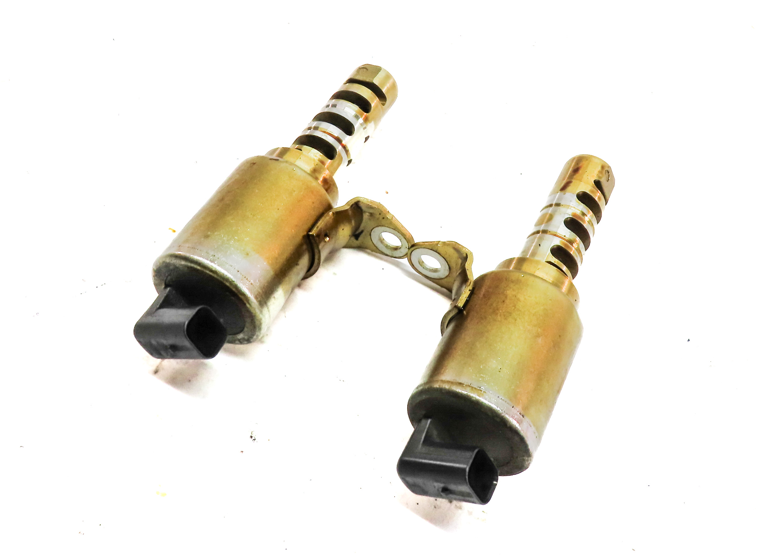 2017 LAND ROVER DISCOVERY SPORT (L550) 2.0L ENGINE VVT TIMING SOLENOID SET/2 — exact item pictured