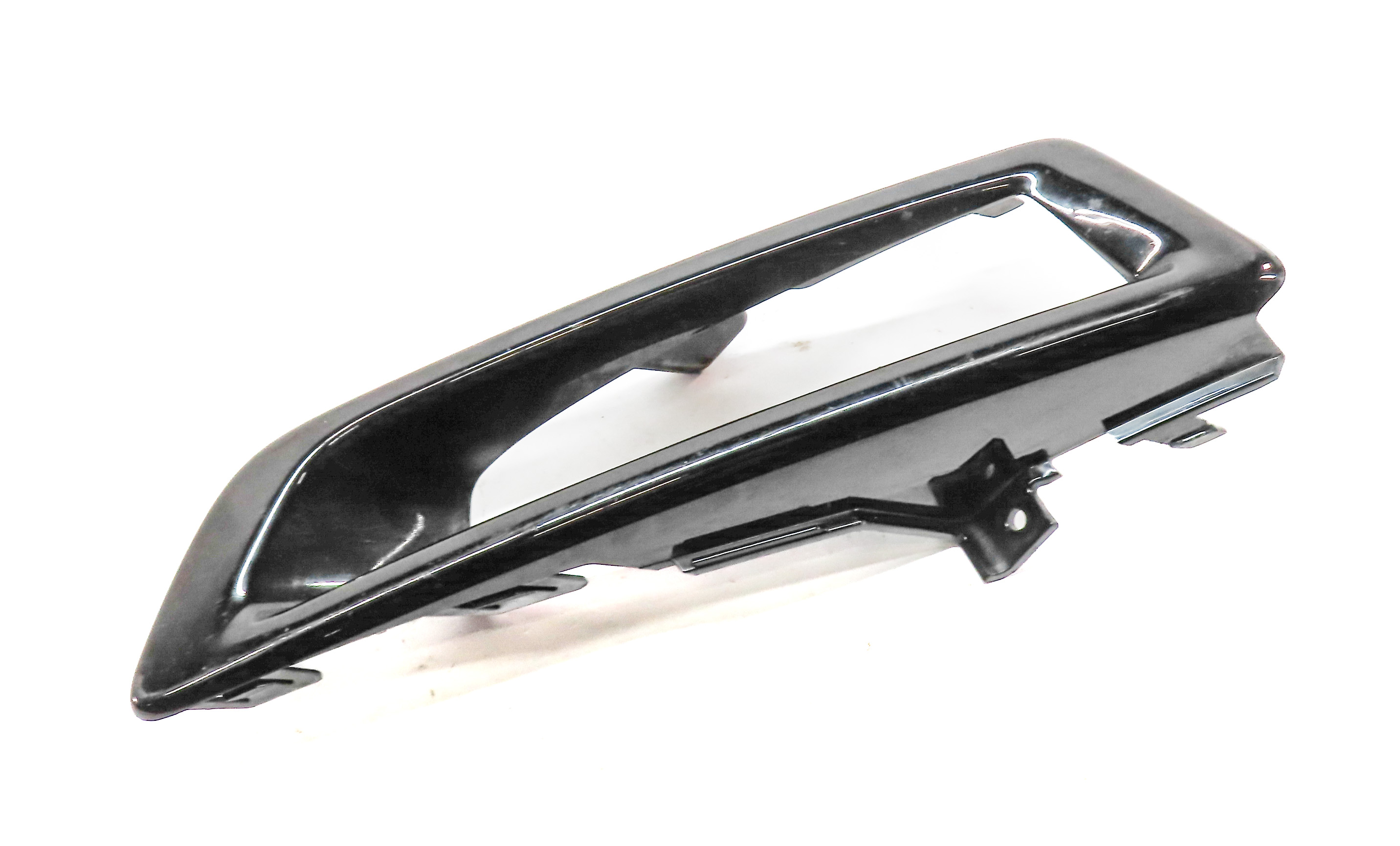 2017 LAND ROVER DISCOVERY SPORT (L550) FRONT RIGHT PASSENGER FOG LIGHT LAMP TRIM — exact item pictured