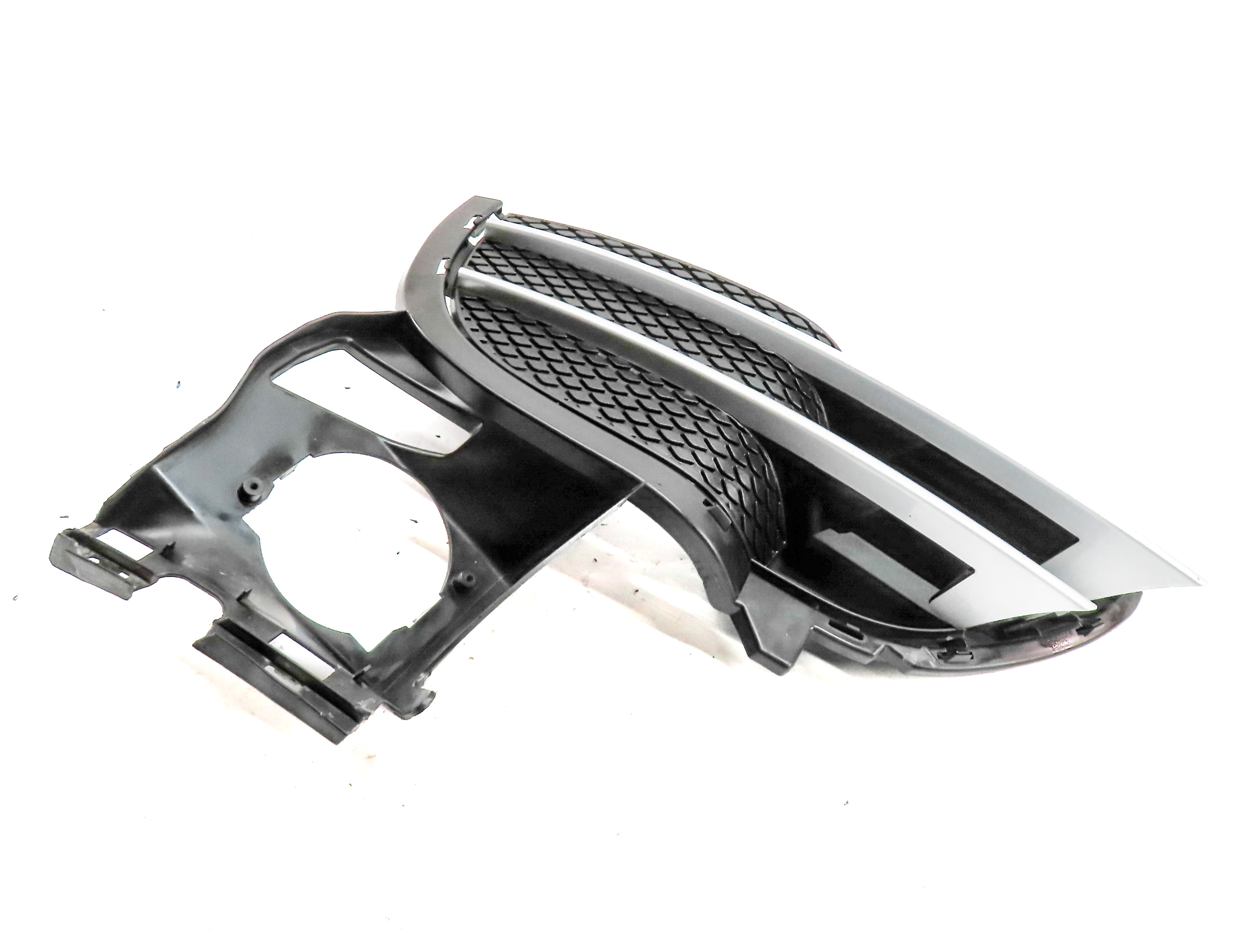 11-14 PORSCHE CAYENNE S 958 RIGHT FRONT PASSENGER BUMPER GRILLE TRIM (Silver) — exact item pictured