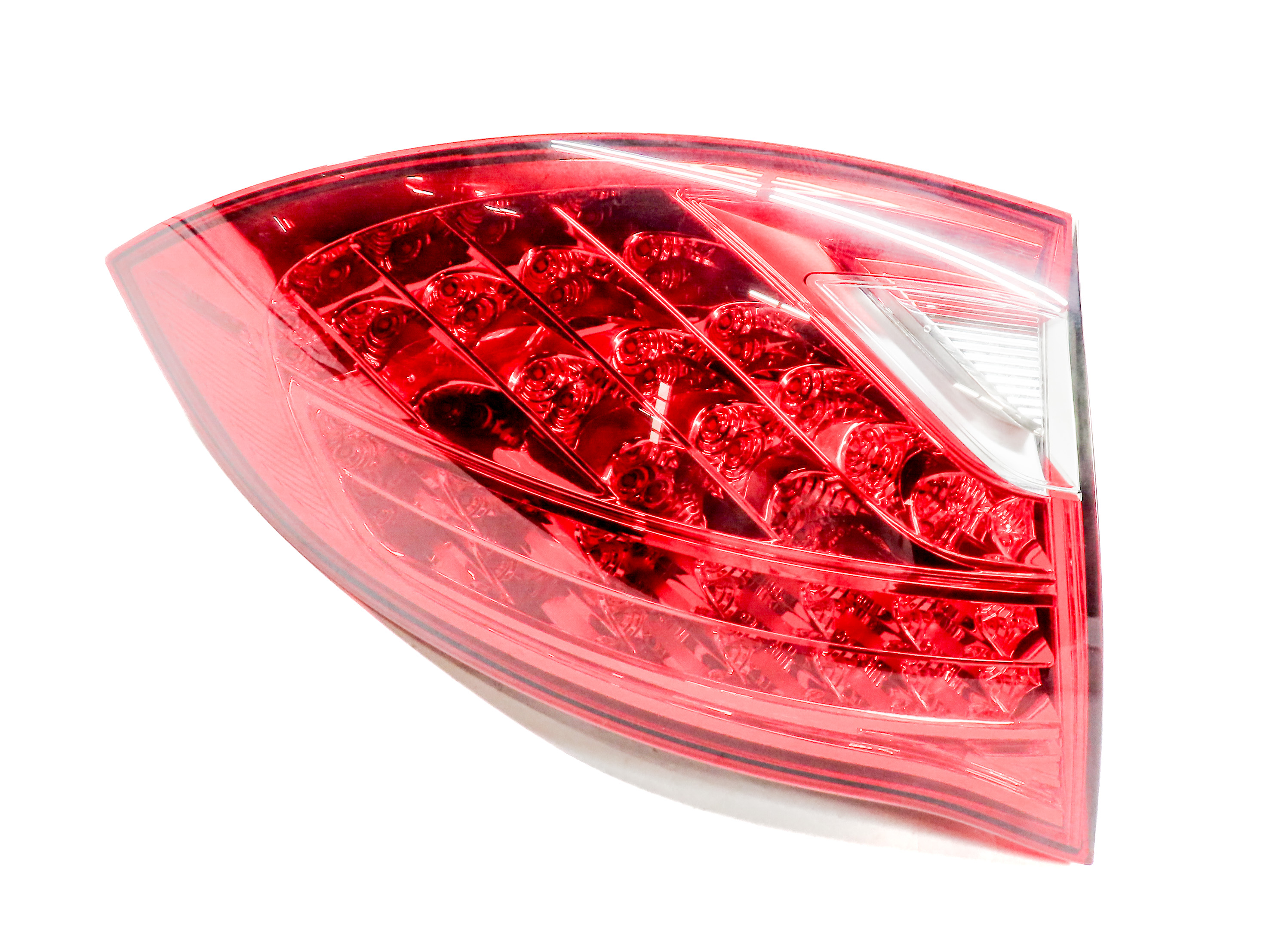 2011-2014 PORSCHE CAYENNE (958) LEFT DRIVER OUTER TAILLIGHT BRAKE LIGHT LAMP — exact item pictured